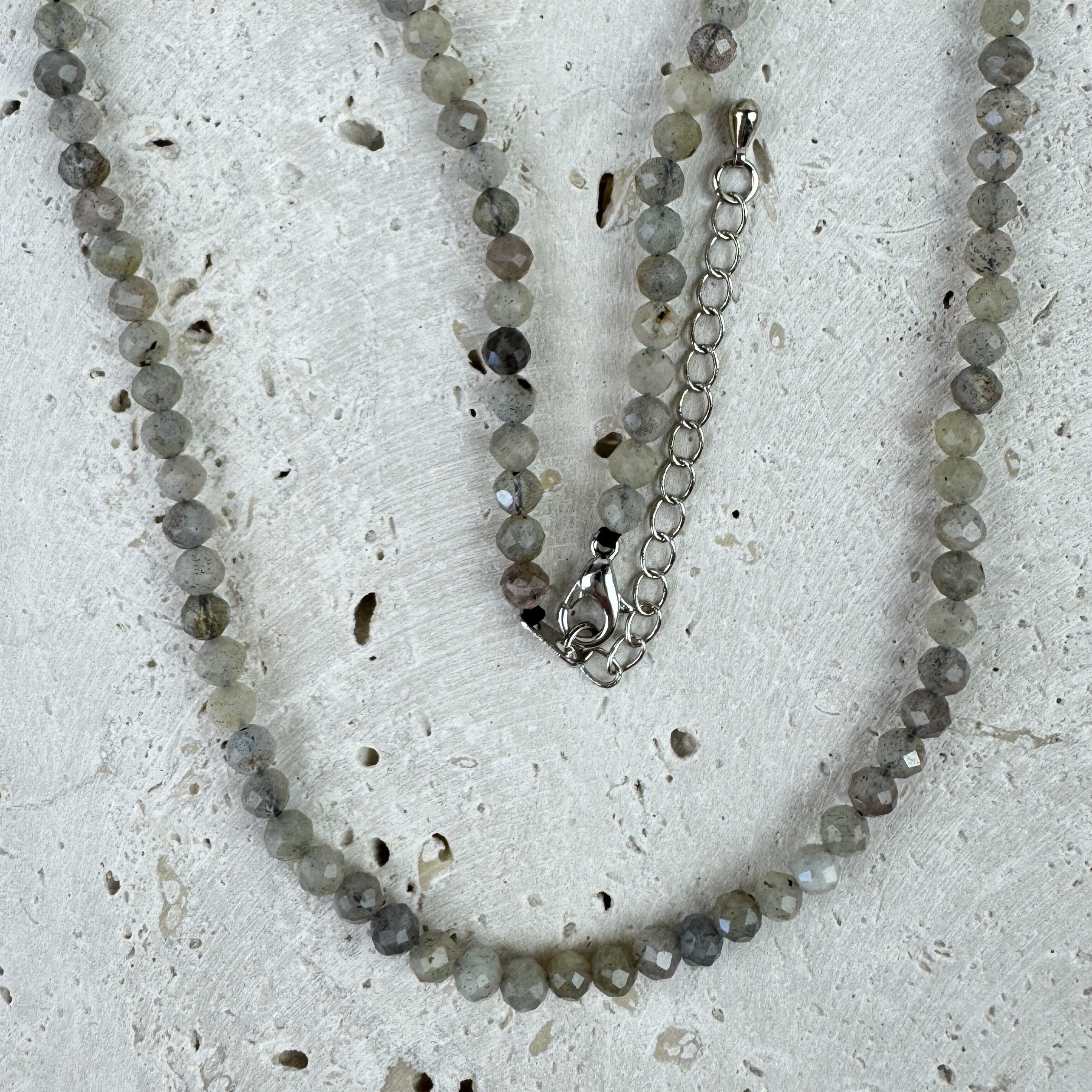 Labradorito vėrinys - Šiaurės šviesa