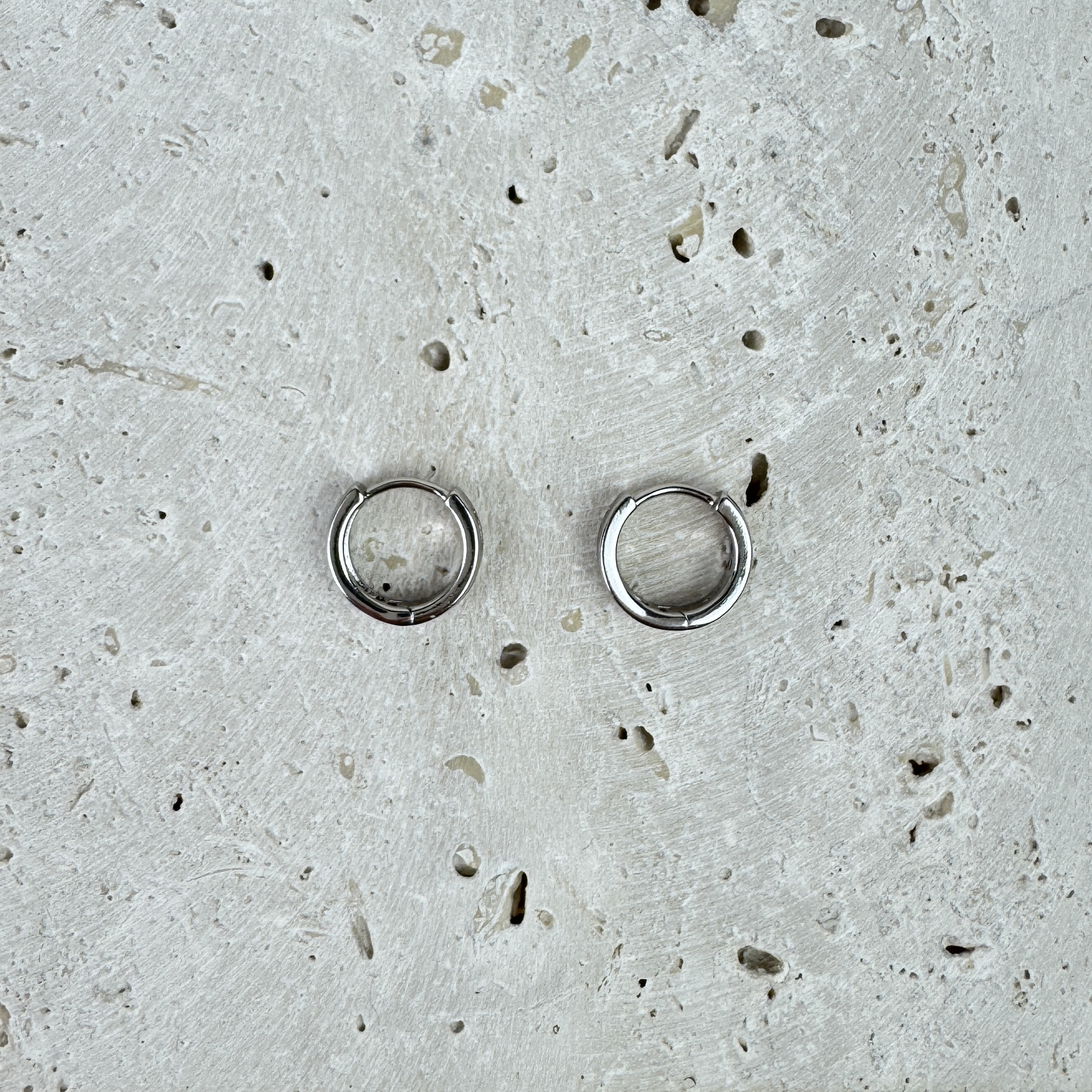 Sidabrinės apvalios auskarai