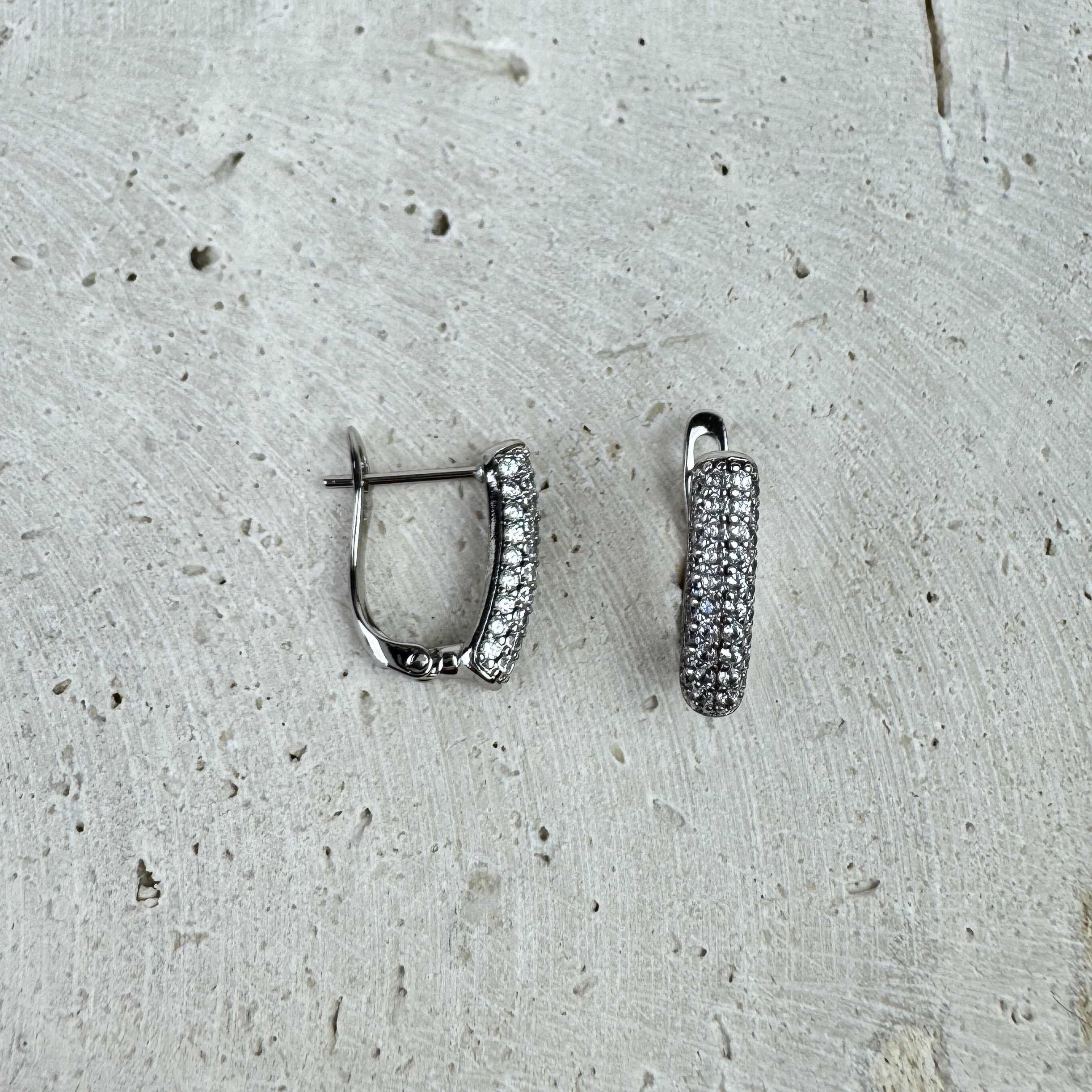 Auskarai Švytinti Kibirkštis