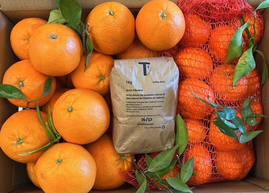 Caja de Naranjas Navel Lane Late (9 kg) + Mandarinas Clemenvilla (5 kg) + Arroz Albufera (1 kg)
