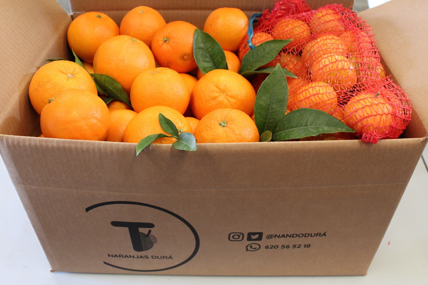 Caja de Naranjas Navelina (10 kg) + Mandarinas Orogrande(5 kg)