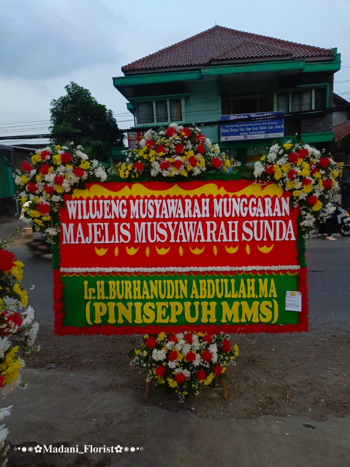bunga papan selamat sukses dirgahayu opening