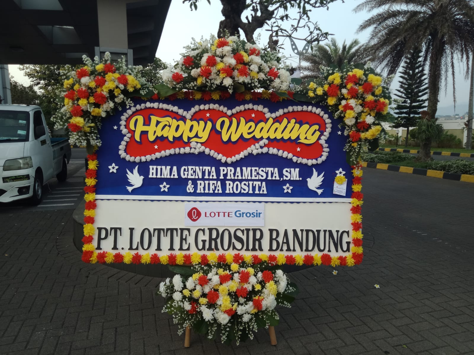 bunga papan pernikahan