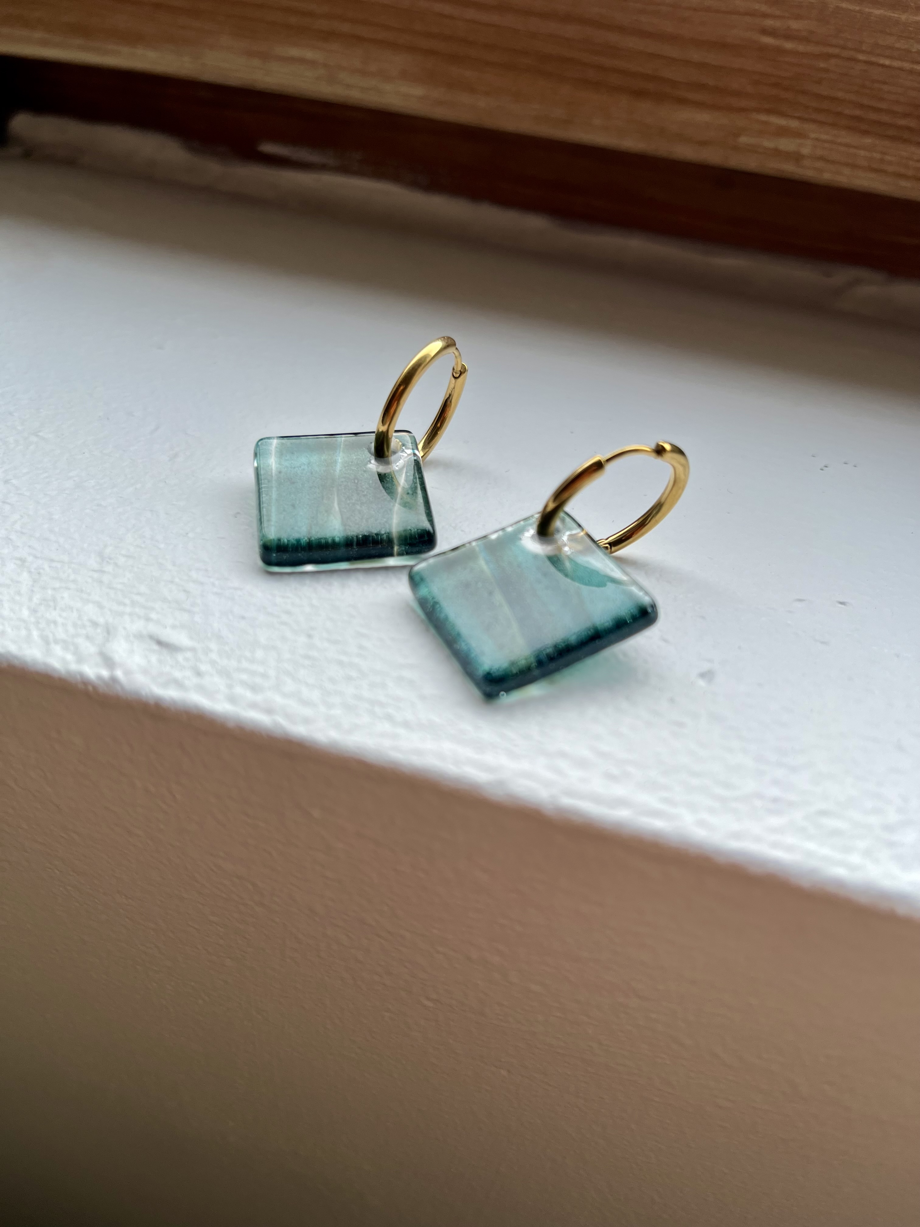 Boucles d’oreilles kaki pailleté