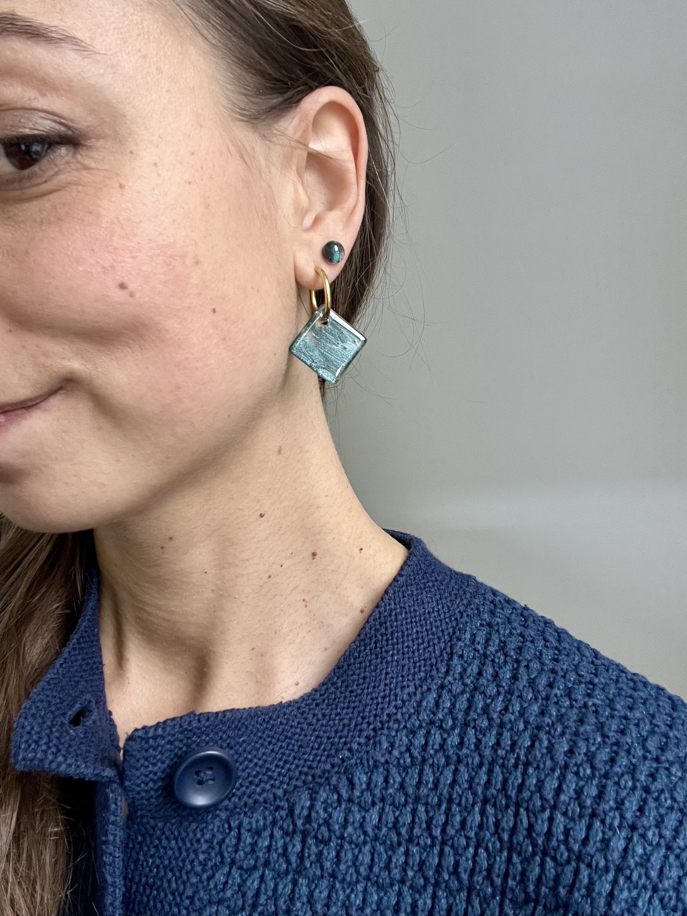 Boucles d’oreilles kaki pailleté