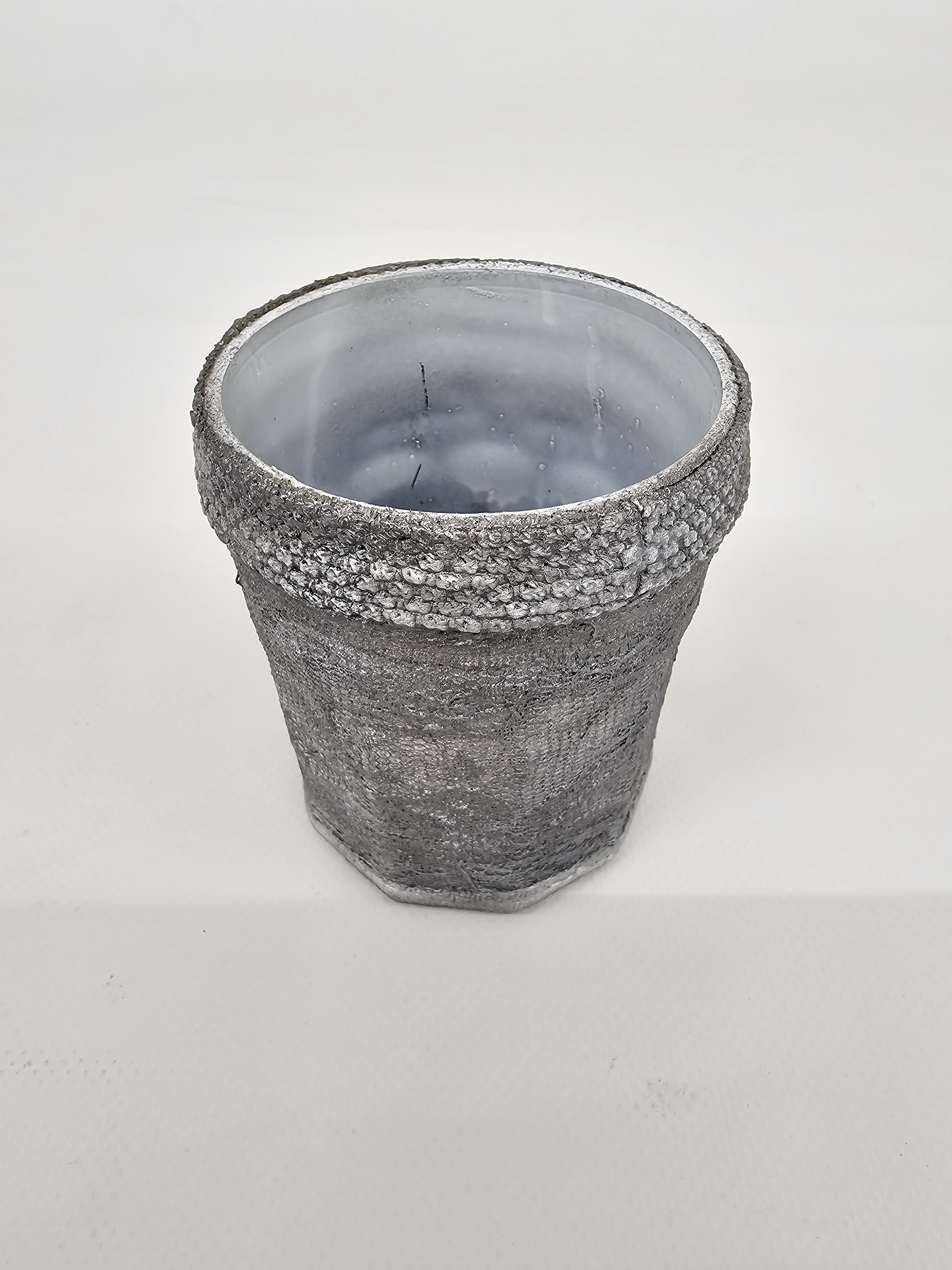 Petit pot gris
