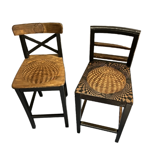 Chaise haute à facettes