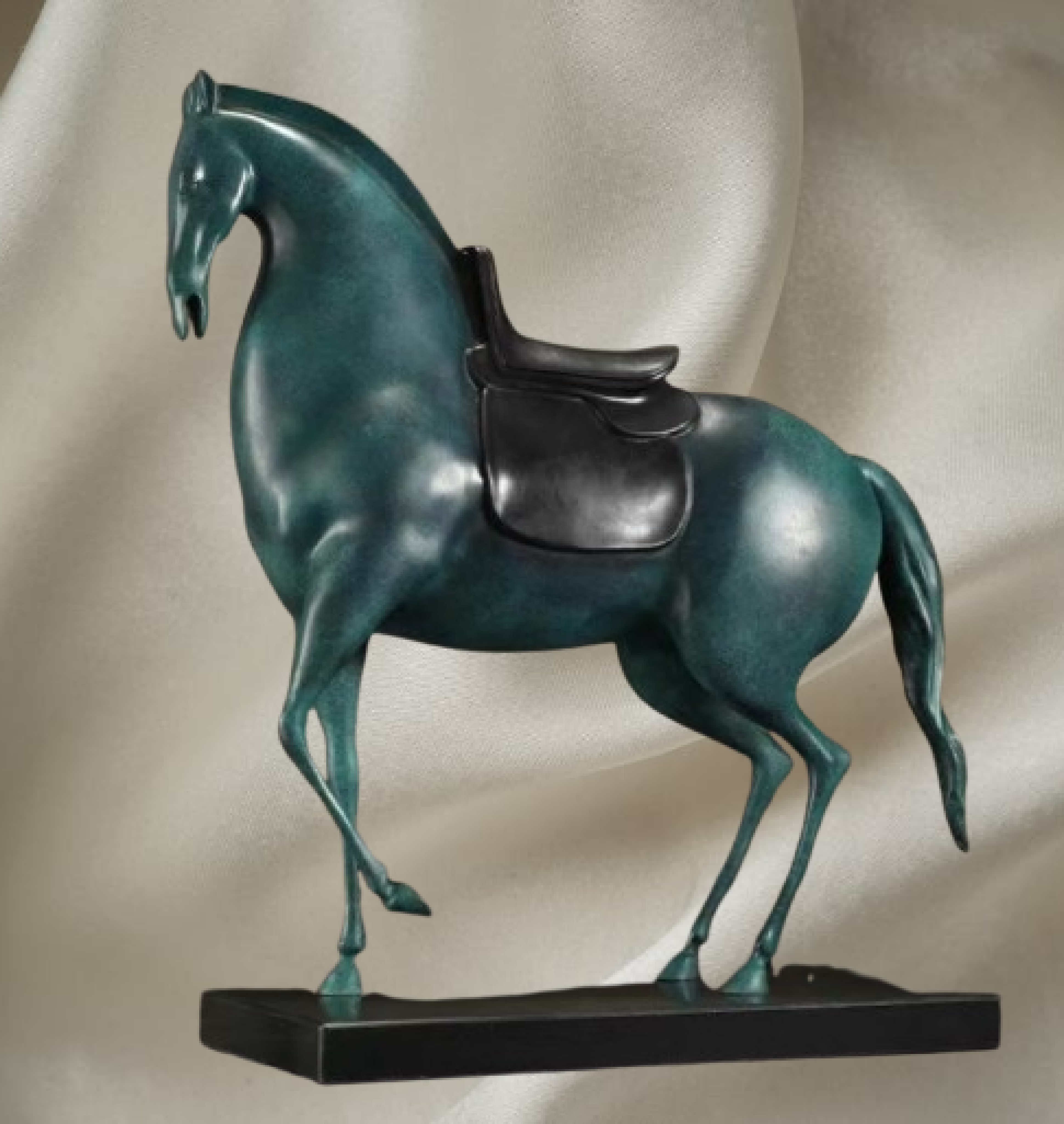 Tang Horse bronze sculpture bronze statue Ancient Lost-Wax Cast sculpture Tang Dynasty pottery horse replica vintage Tang Terracotta Horse