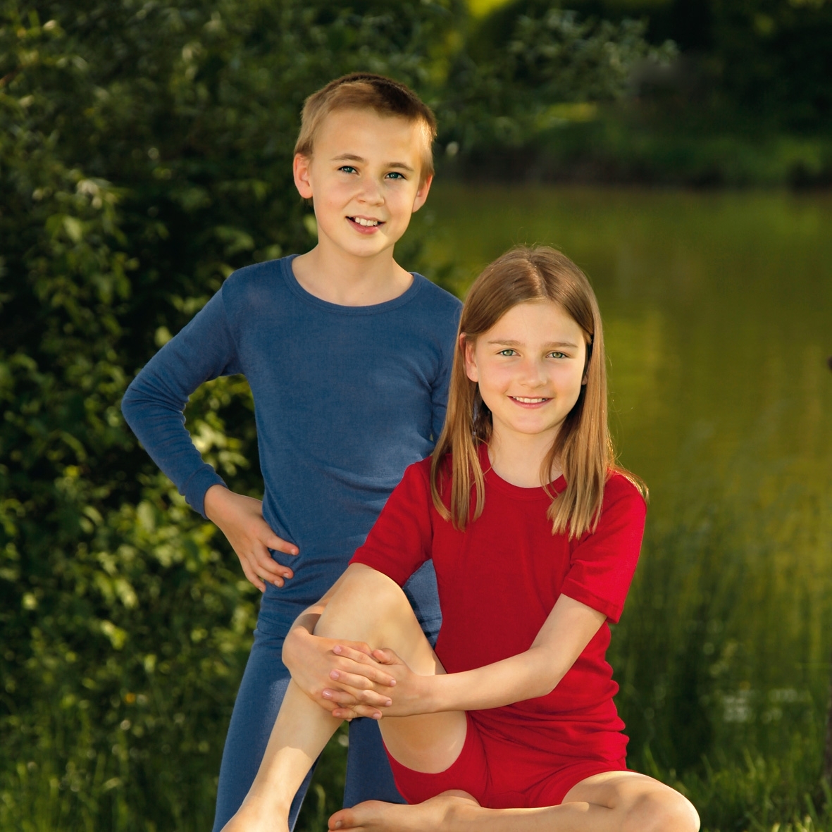 Vilnoniai marškinėliai su šilku mėlyni