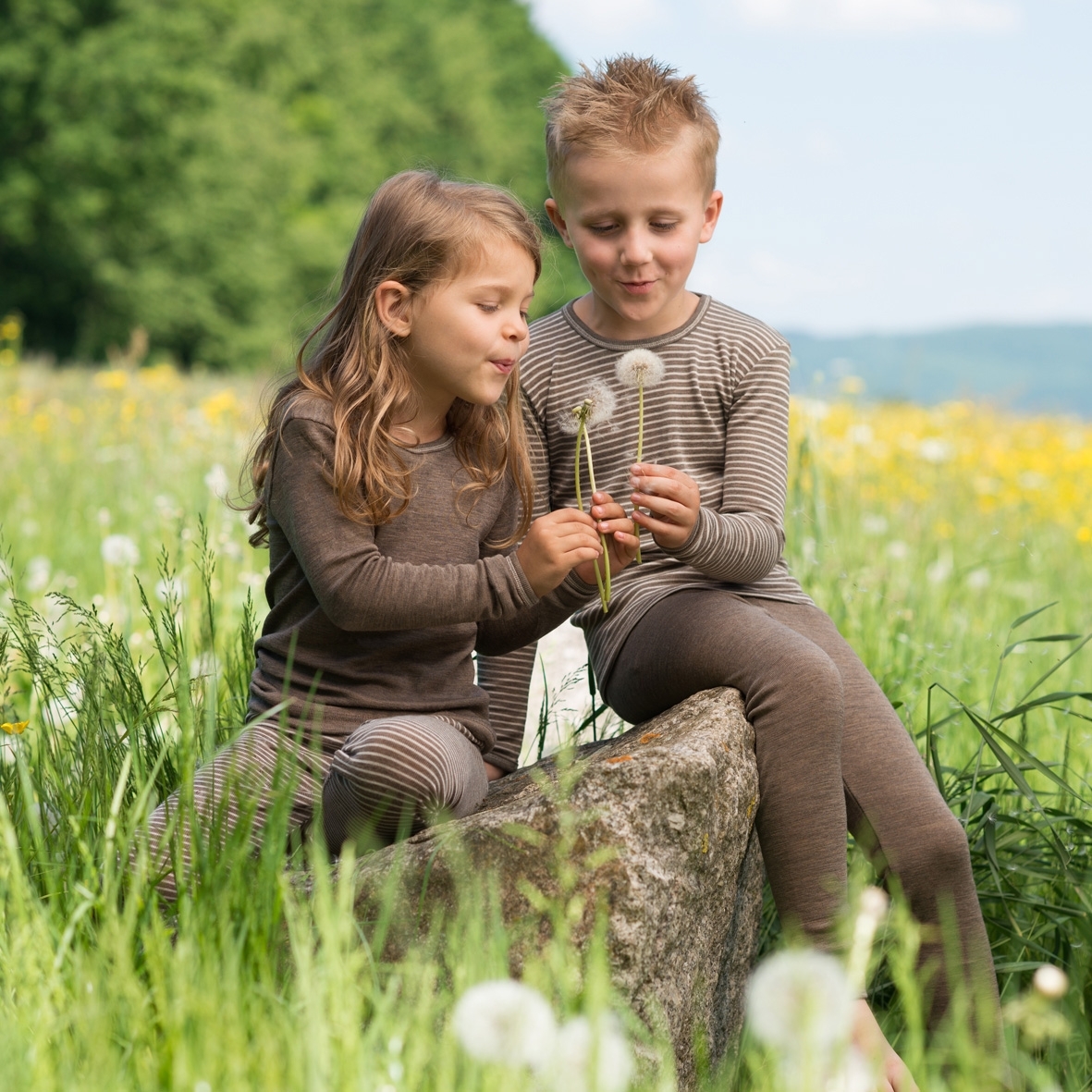 Vilnonės kelnės su šilku riešutmedžio spalvos