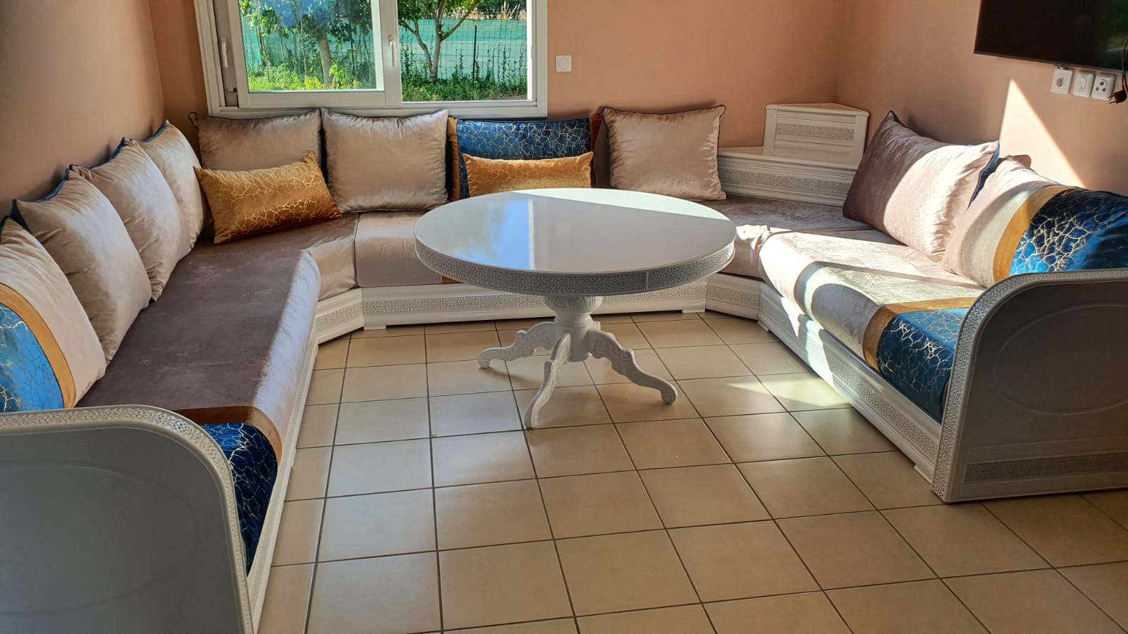 SALON MAROCAIN LAZER BLANC