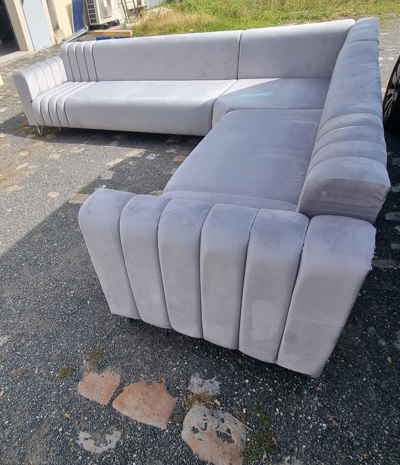 CANAPE STRILLES SUR MESURE