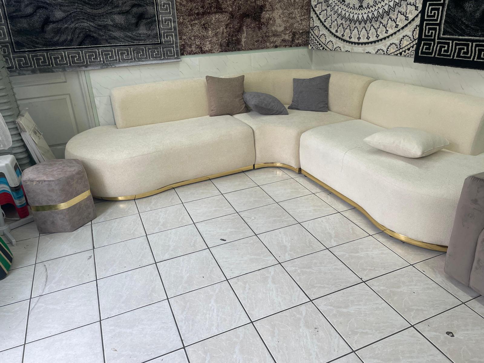 CANAPE ARONDI SUR MESURE