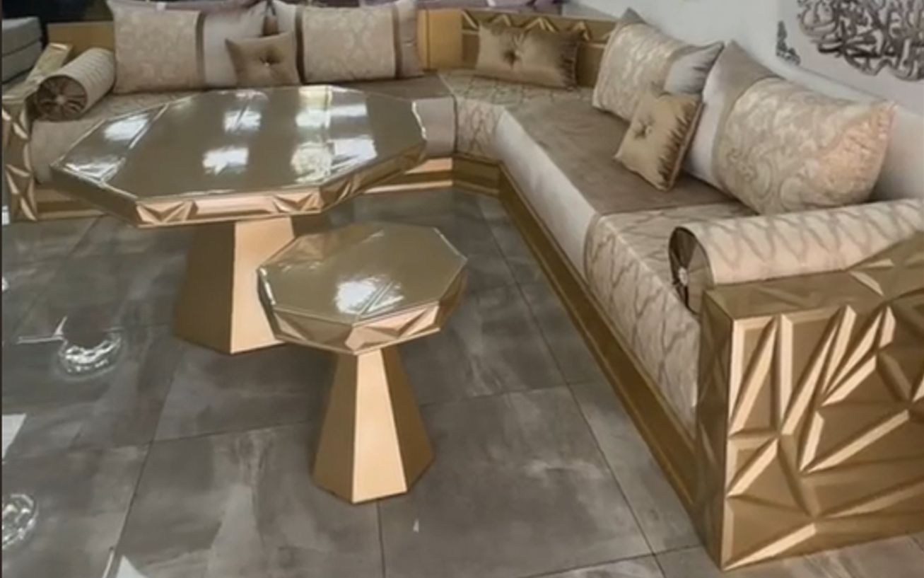 Salon Pyramide doré