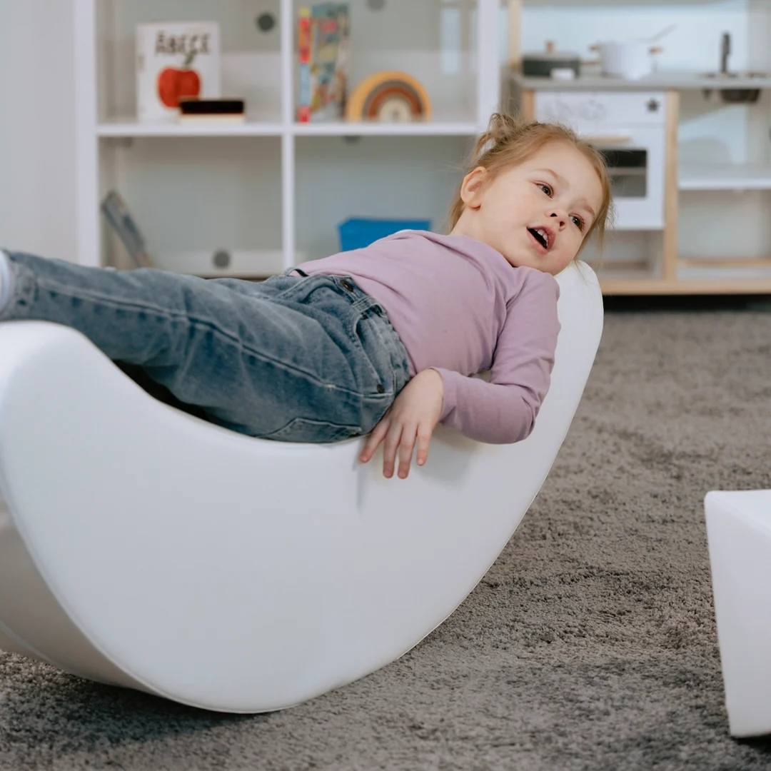 Žaidimų aikštelė - Vakarėlis (Balta)