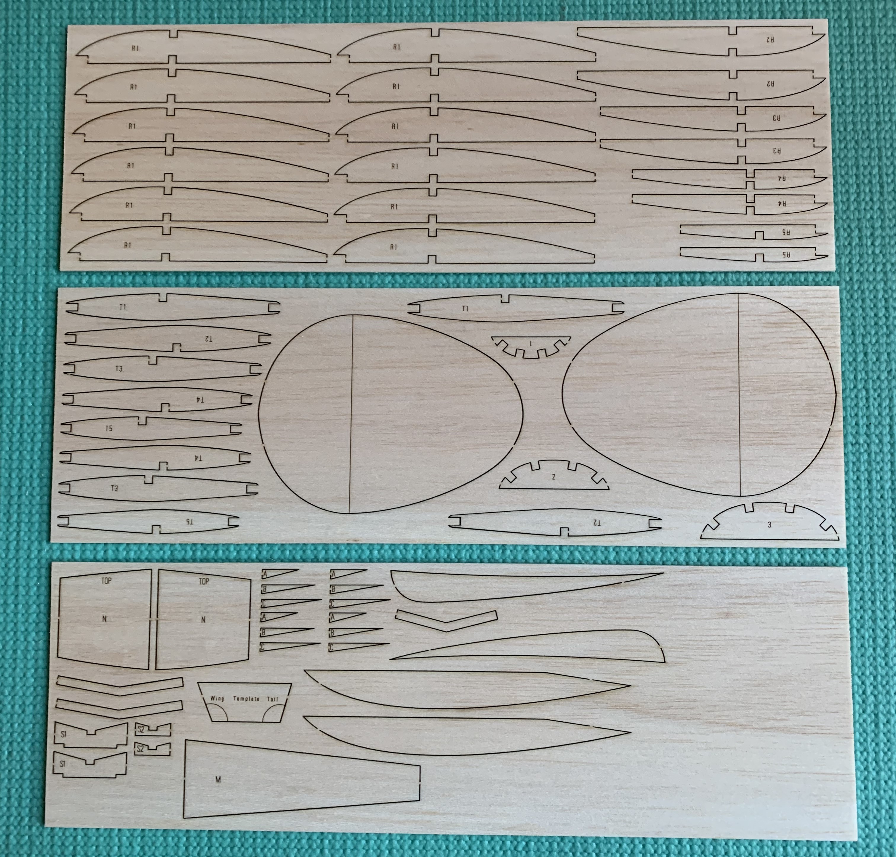 KK Invader - Vintage Tow-line glider - Laser-cut Balsa Parts Set