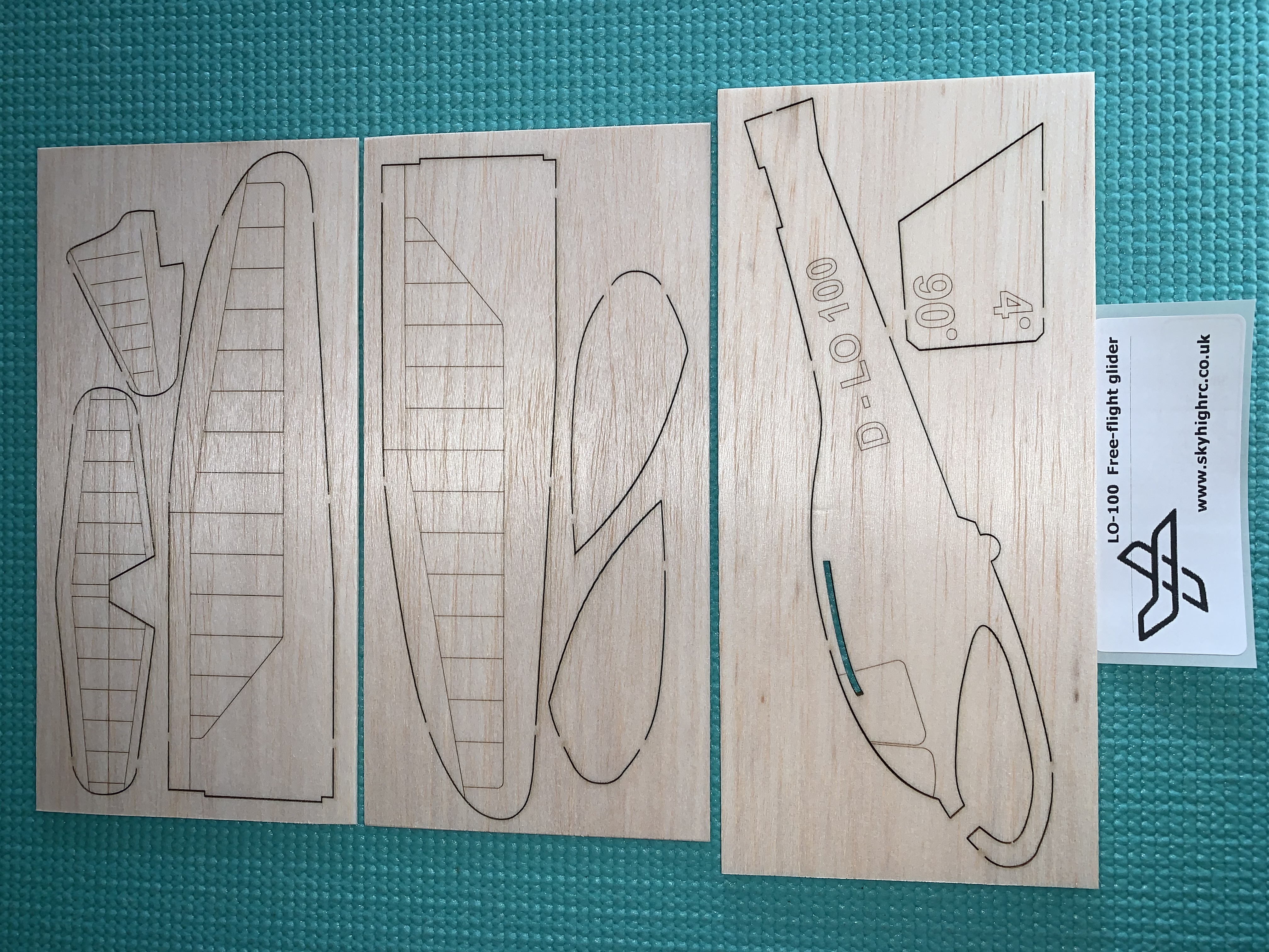 LO-100 Glider - Scale free-flight model glider ~ Laser-cut balsa kit