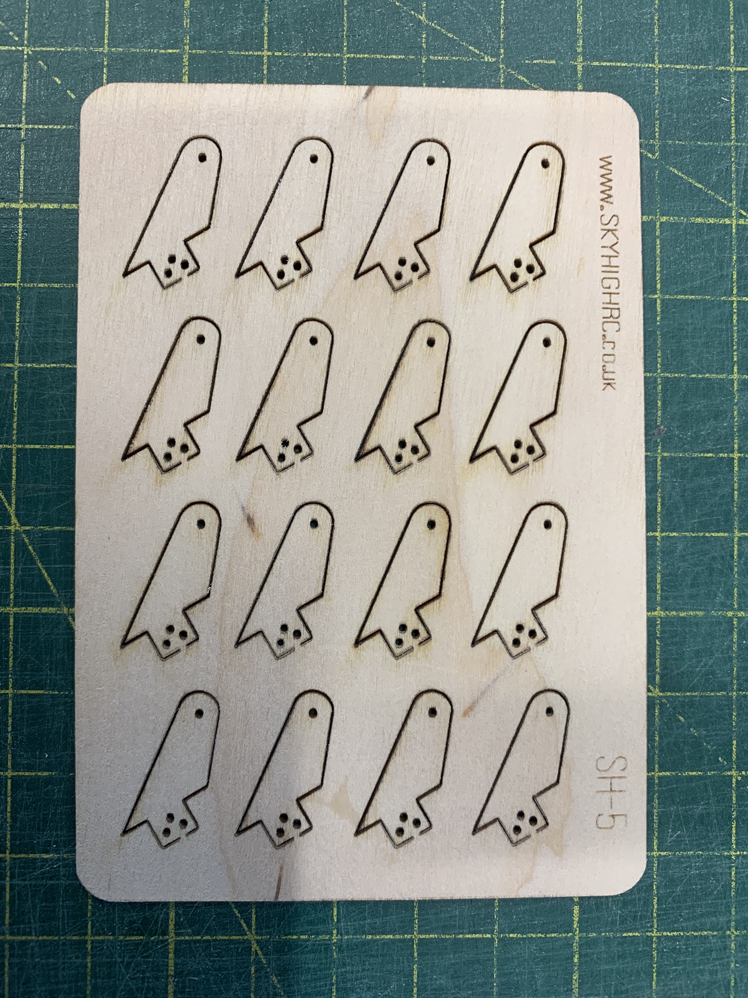 SH-5 - Ply Control Horns (18x14) for RC Model Aircraft ~ 16 x Laser cut parts