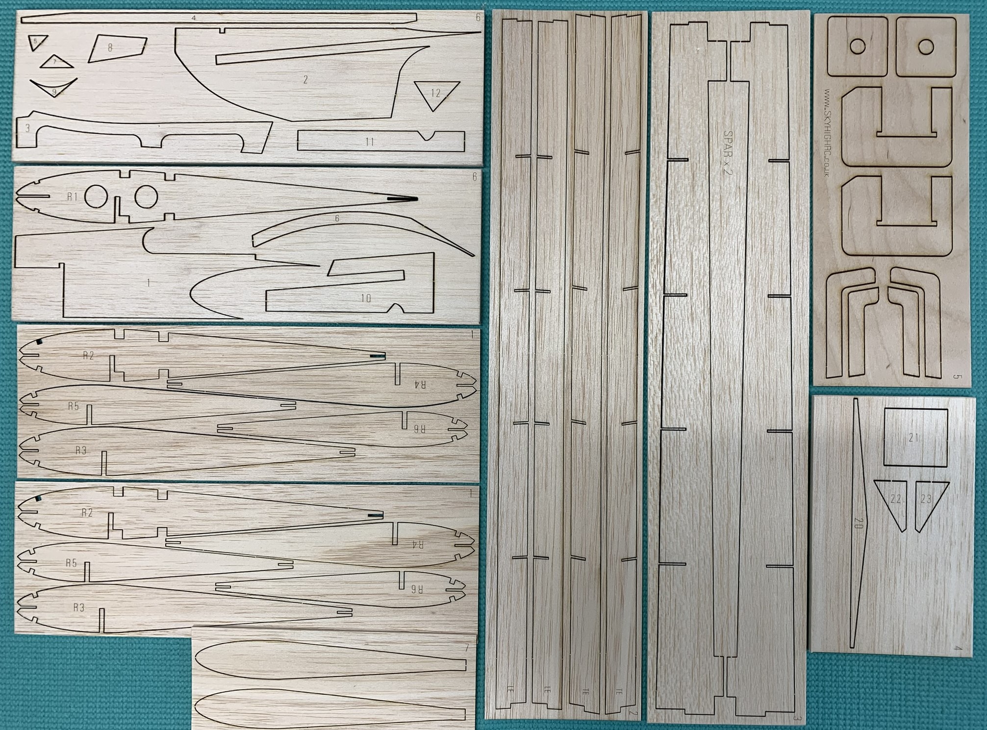 Slick 360-35" ~ 3D silhouette RC model trainer ~ Laser-cut parts SET