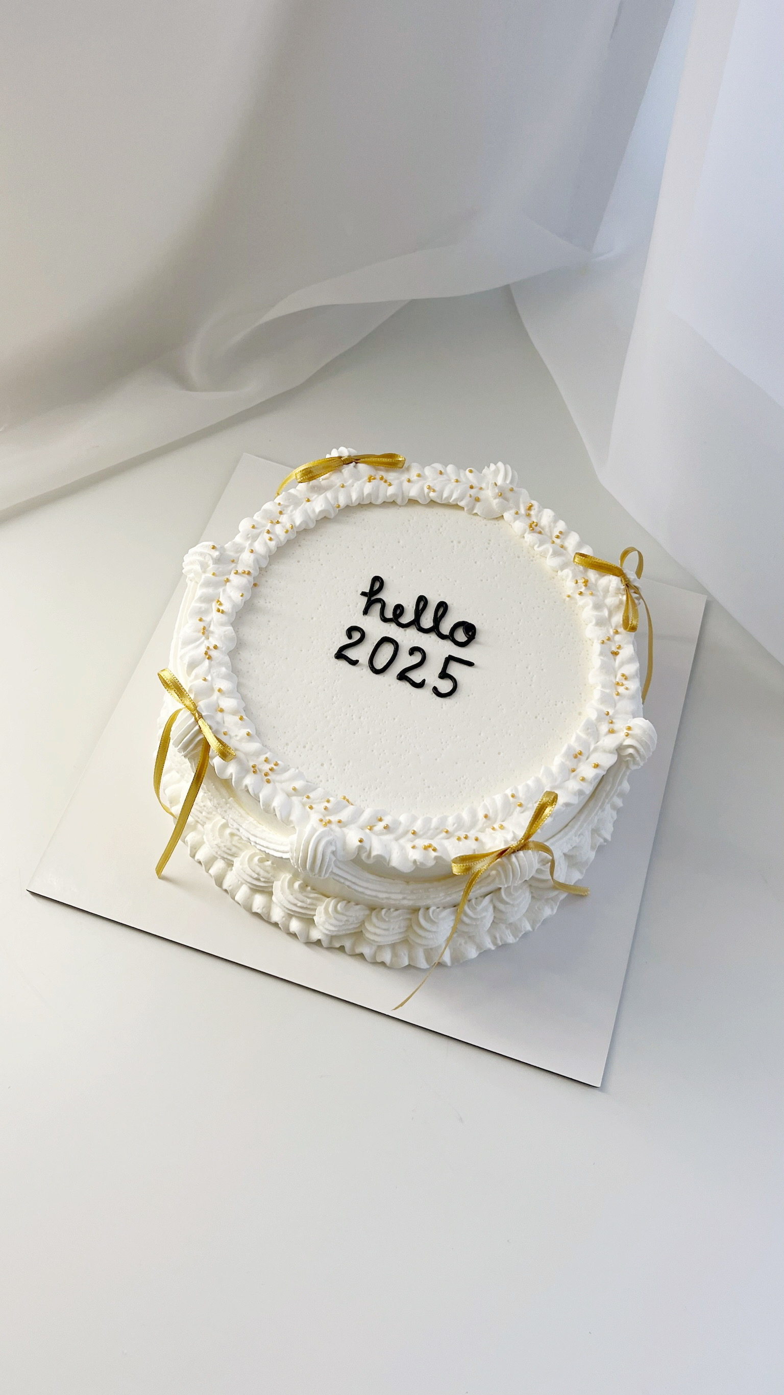 Hello 2025 Celebration Cake