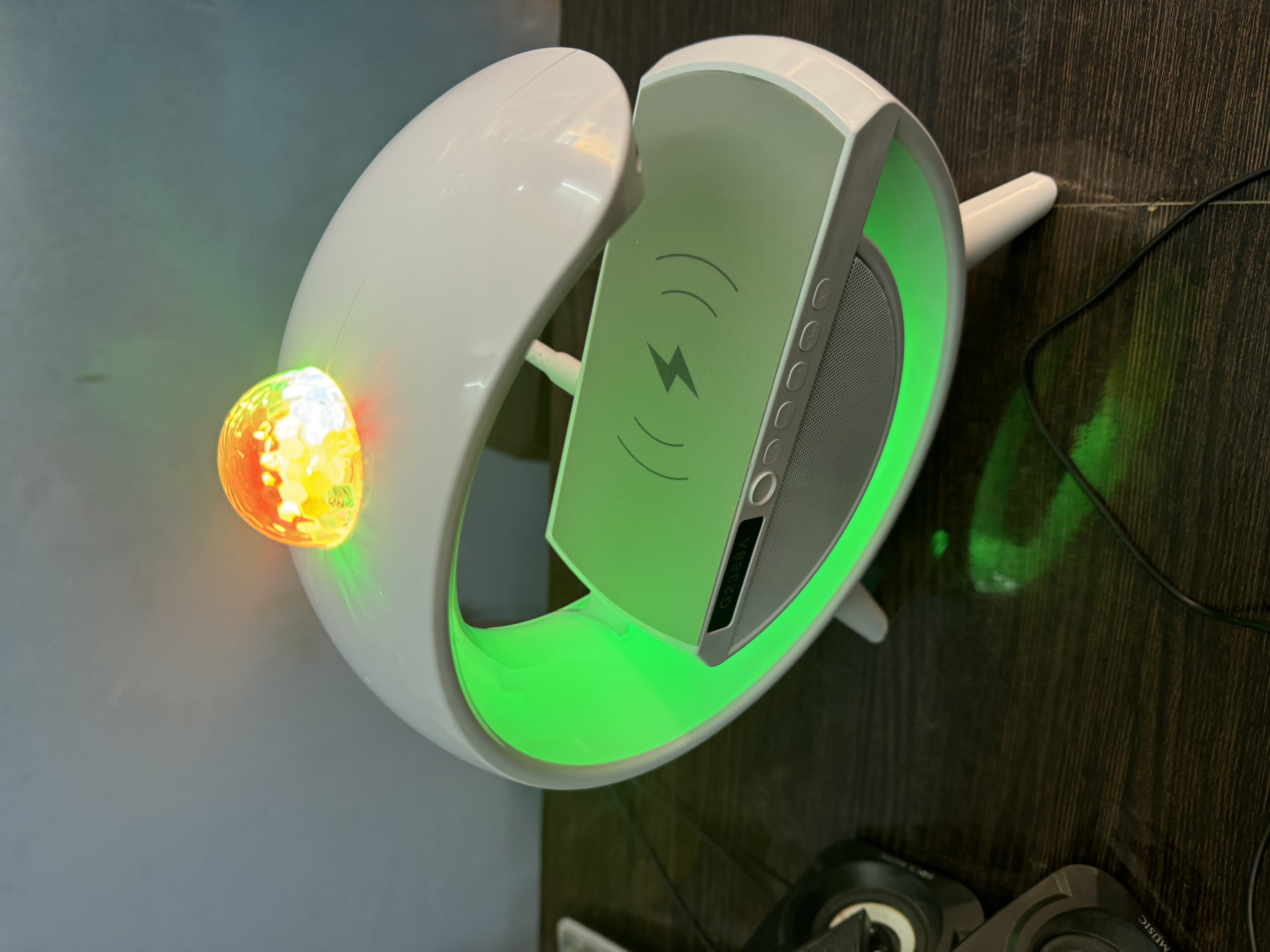 Google Room Light And Speaker 