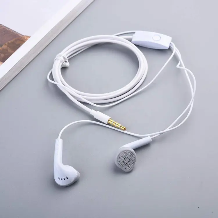 SAMSUNG Earphones with Ultra Bass