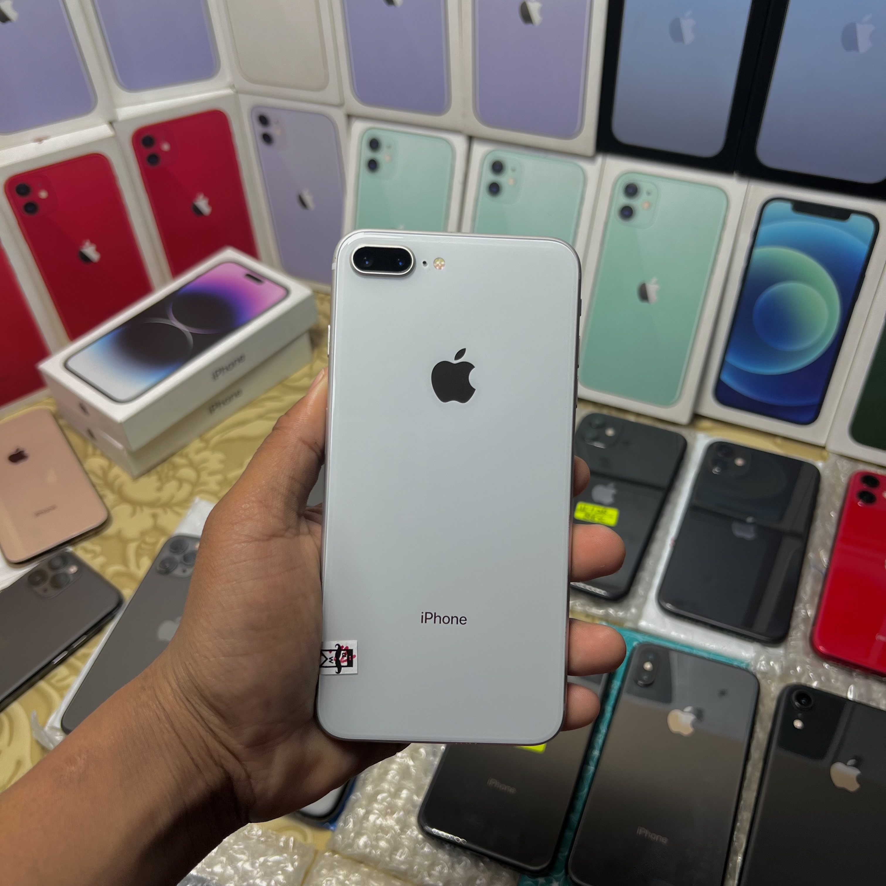 Iphone 8 plus 256Gb  Full Genuine Set ( Iphone In Nepal )