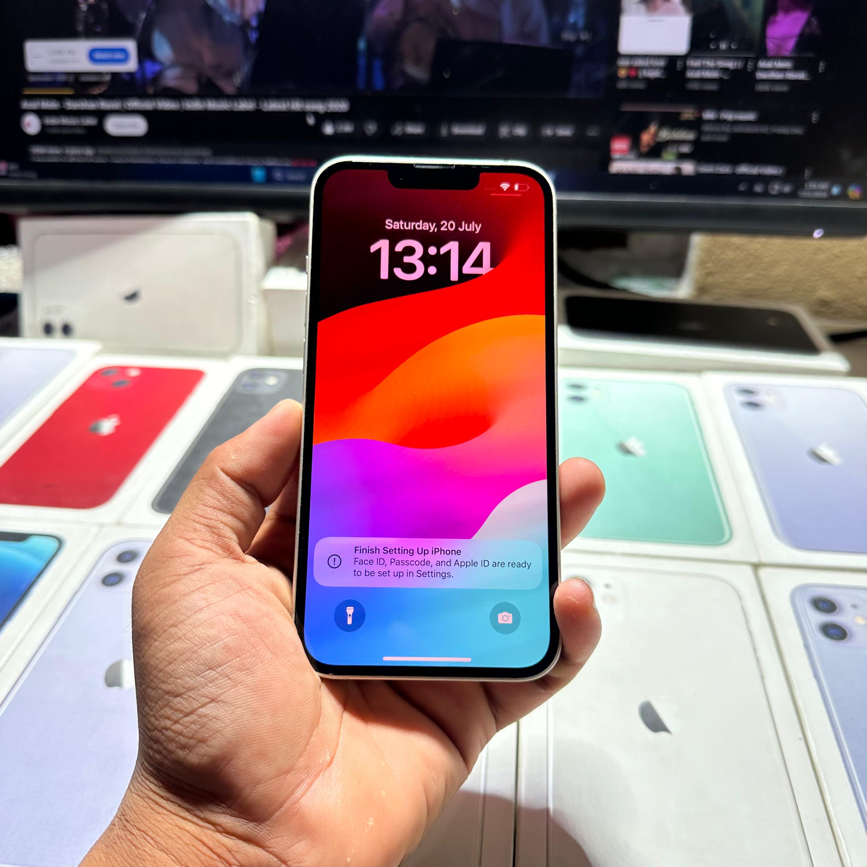iPhone 13 128gb White Color 87% 