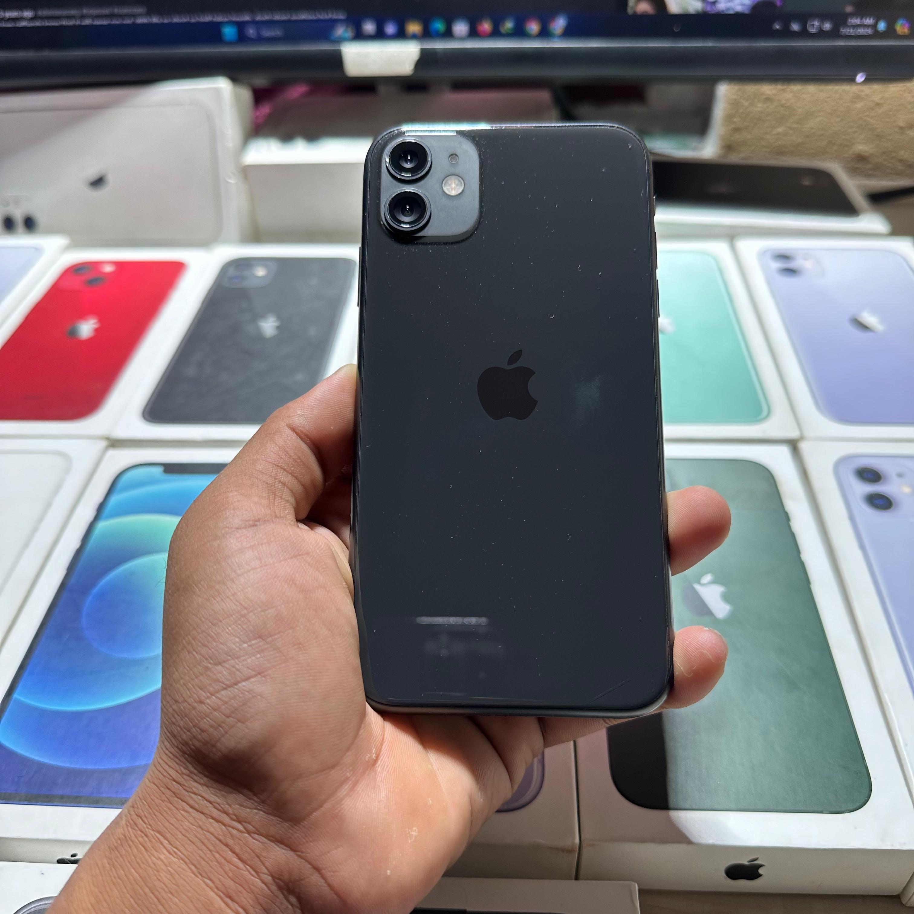 iPhone 11 64Gb 89% Black 
