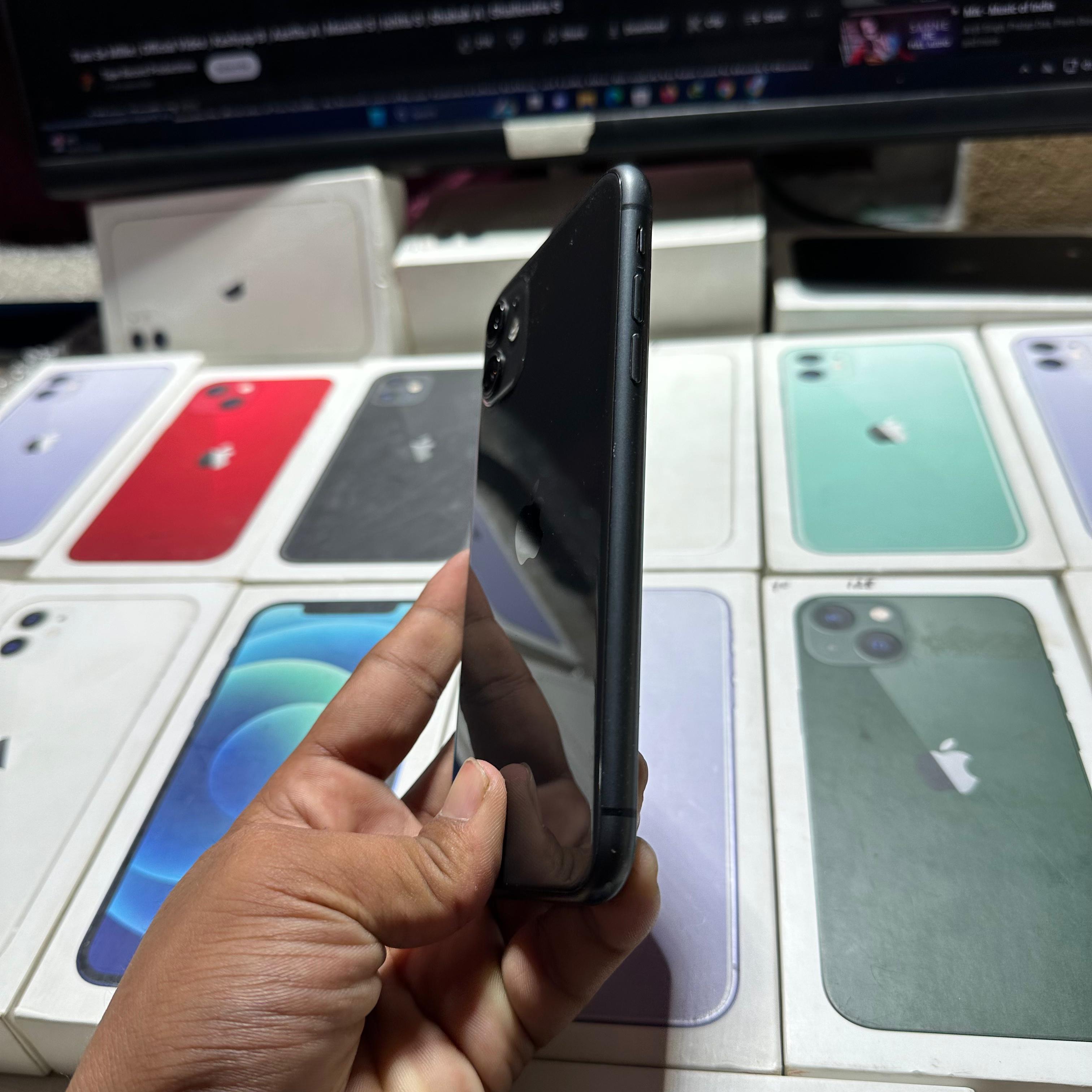 iPhone 11 64Gb Black 90%