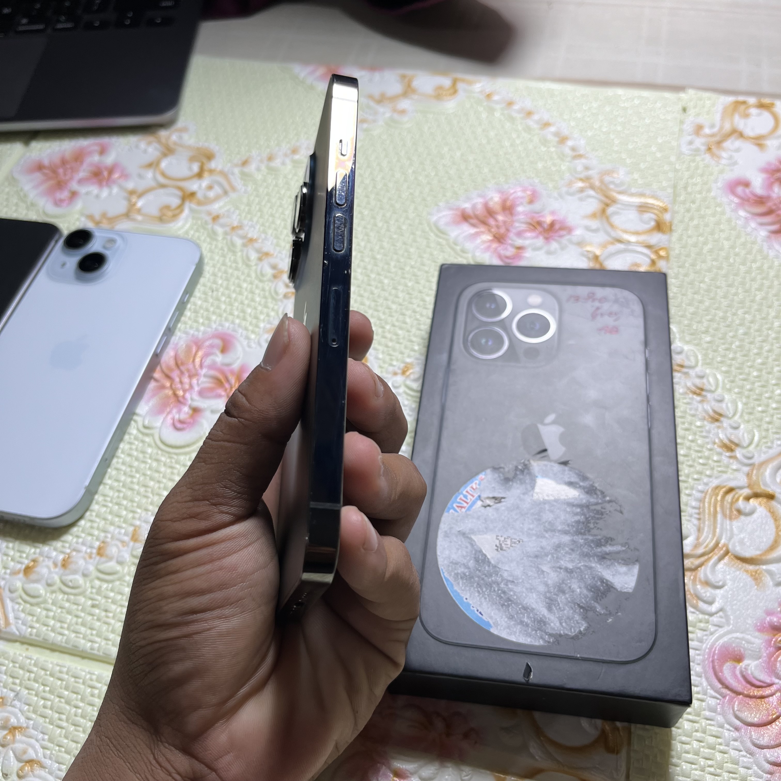 iPhone 13 Pro 128gb  Full Genuine Set ( Iphone In Nepal )