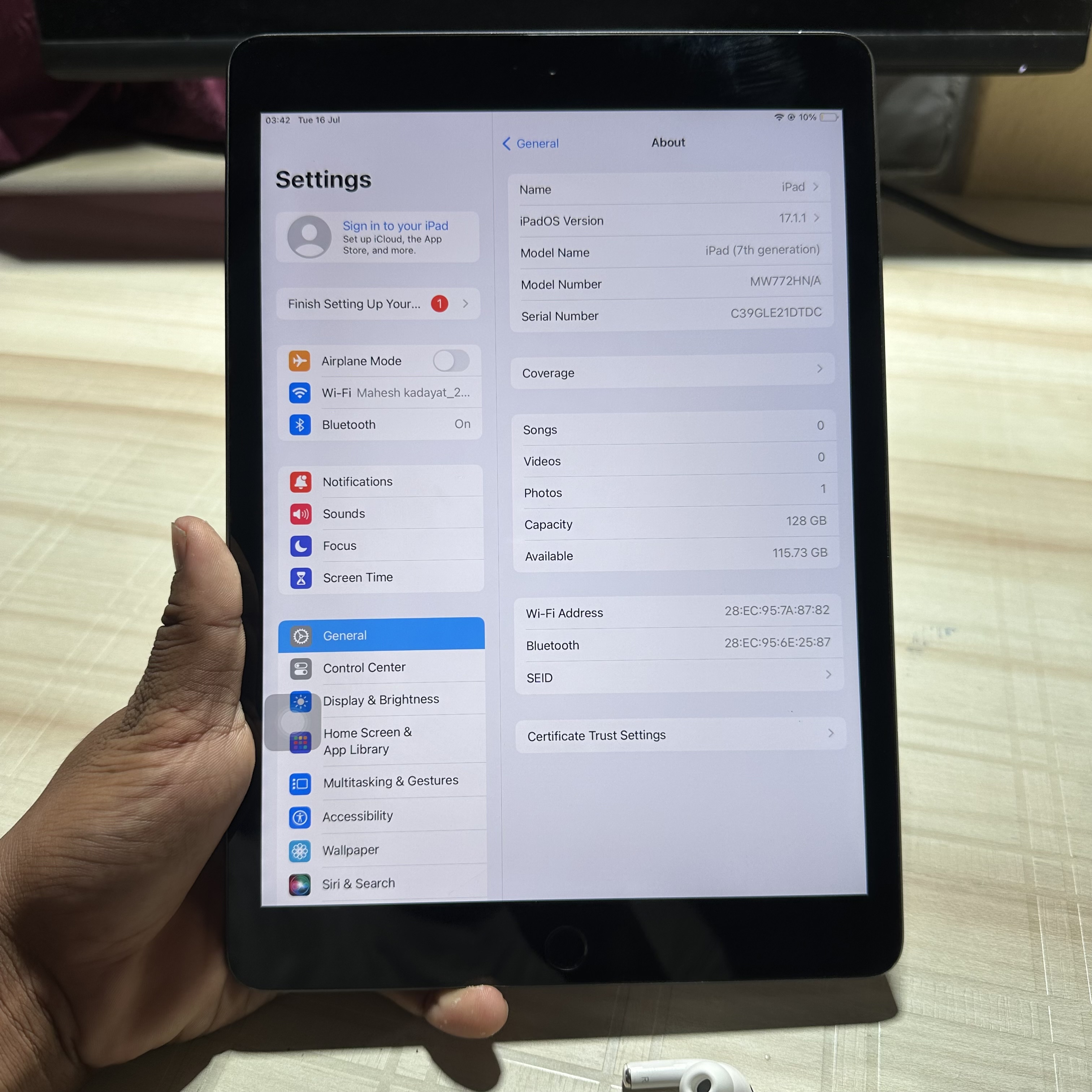 Ipad 7th Gen 128Gb -  Dashain Offer Full Genuine Set ( Iphone In Nepal )