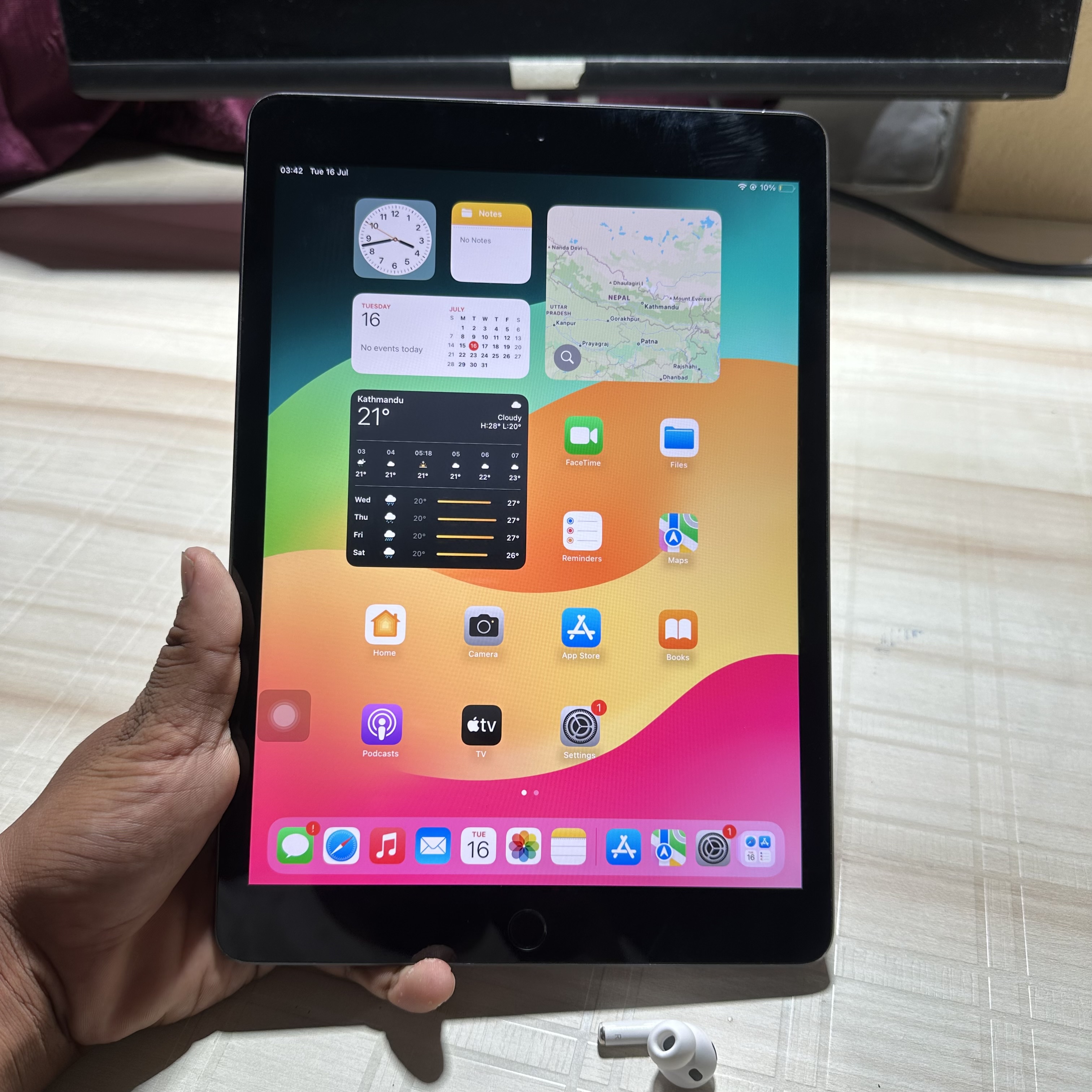 Ipad 7th Gen 128Gb -  Dashain Offer Full Genuine Set ( Iphone In Nepal )
