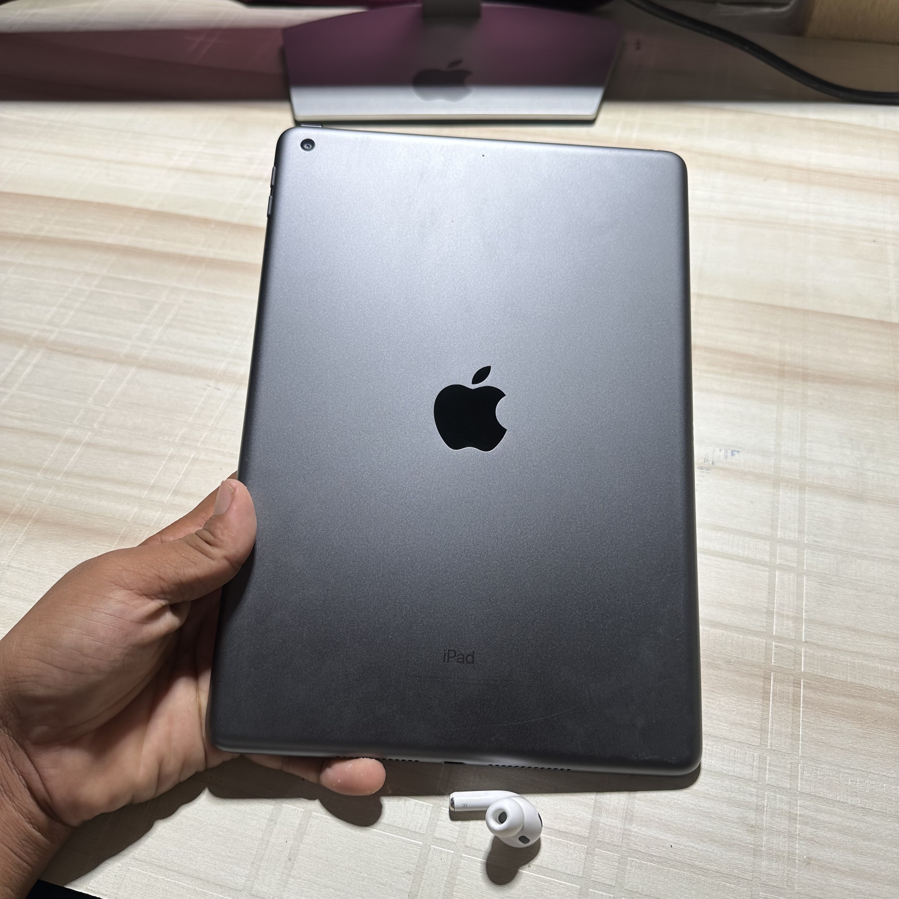 Ipad 7th Gen 128Gb -  Dashain Offer Full Genuine Set ( Iphone In Nepal )