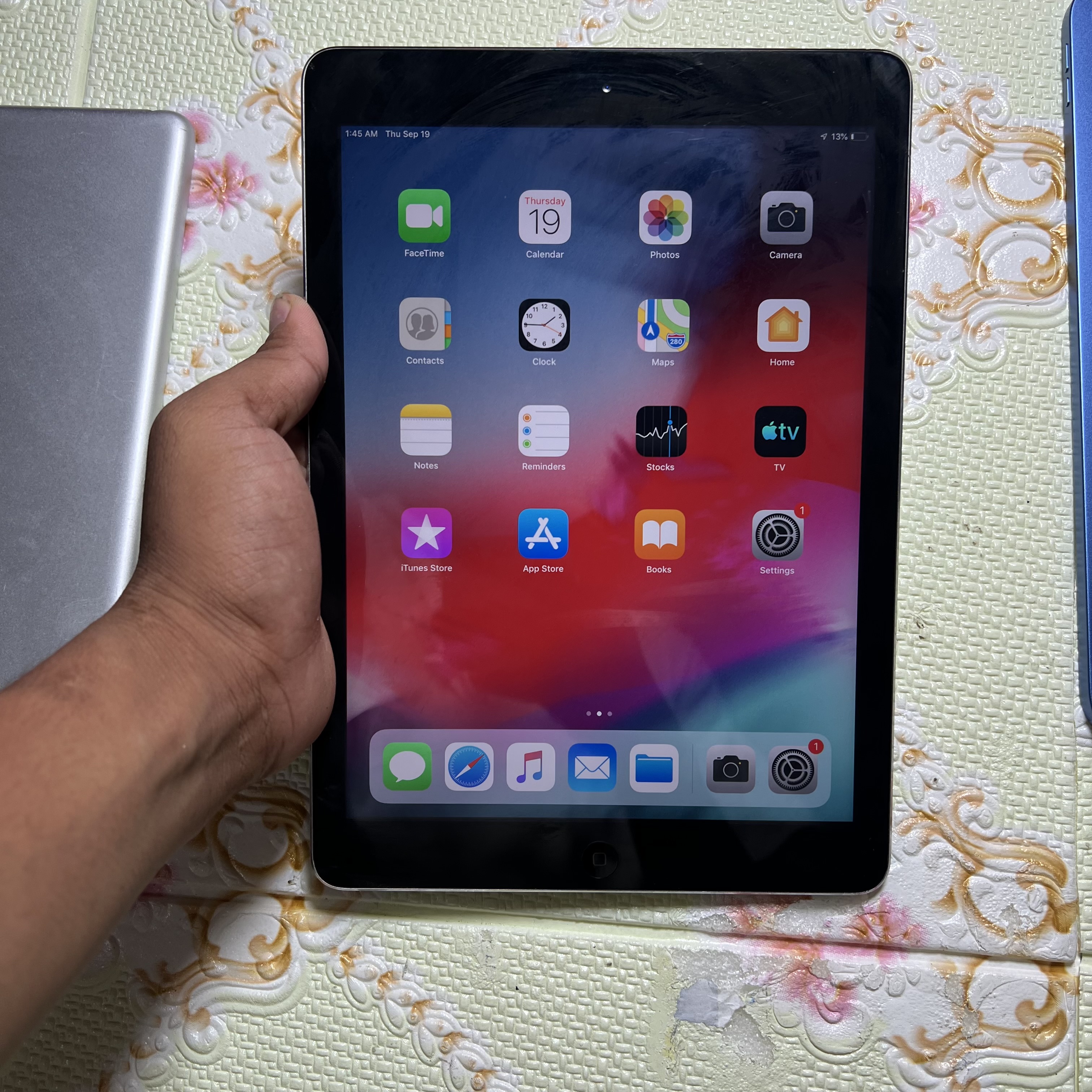 iPad 6 Gen 16Gb - Dashain Offer Full Genuine Set ( Iphone In Nepal )