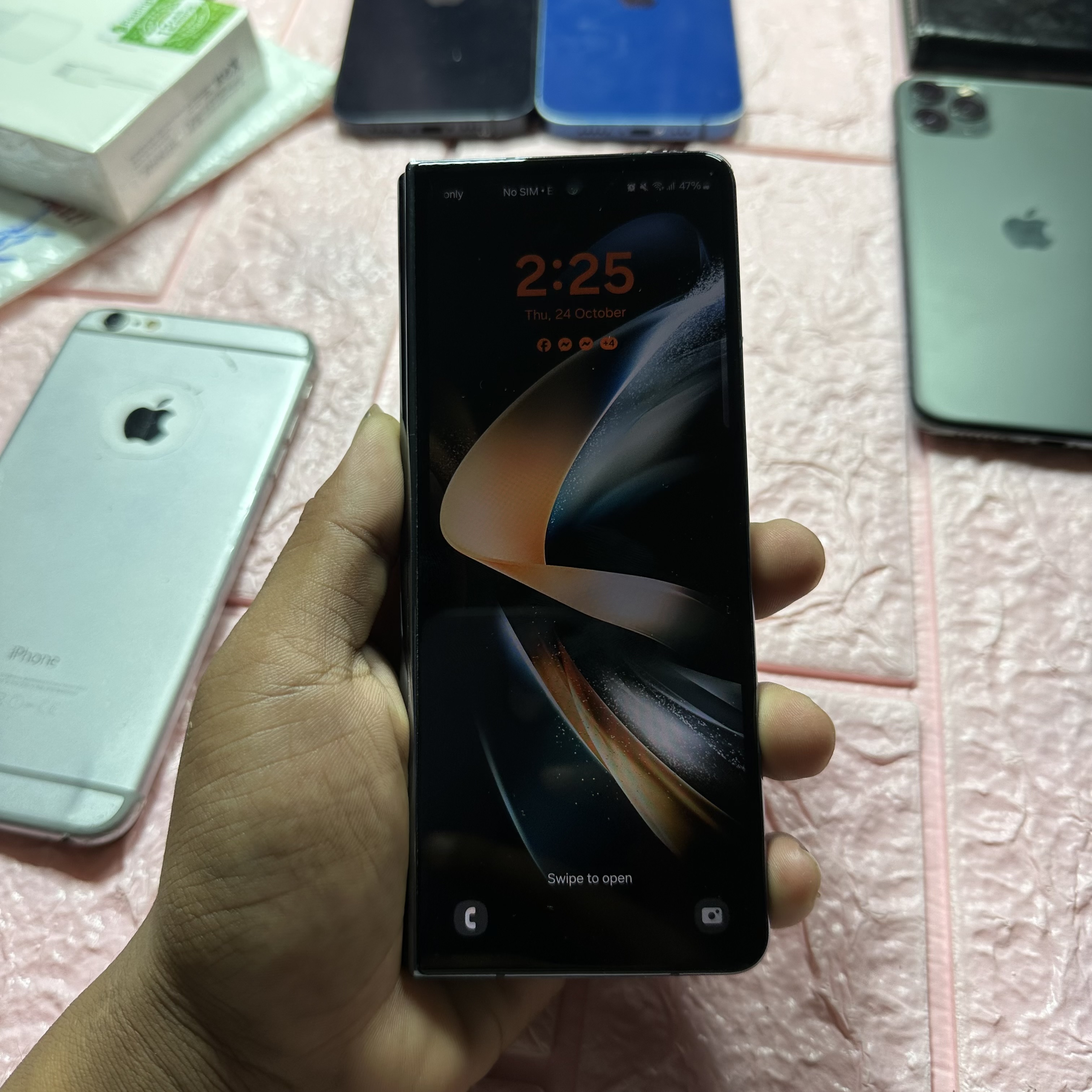 Samsung Fold 4 _