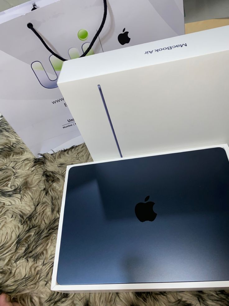 Apple MacBook Air M3 (2024)