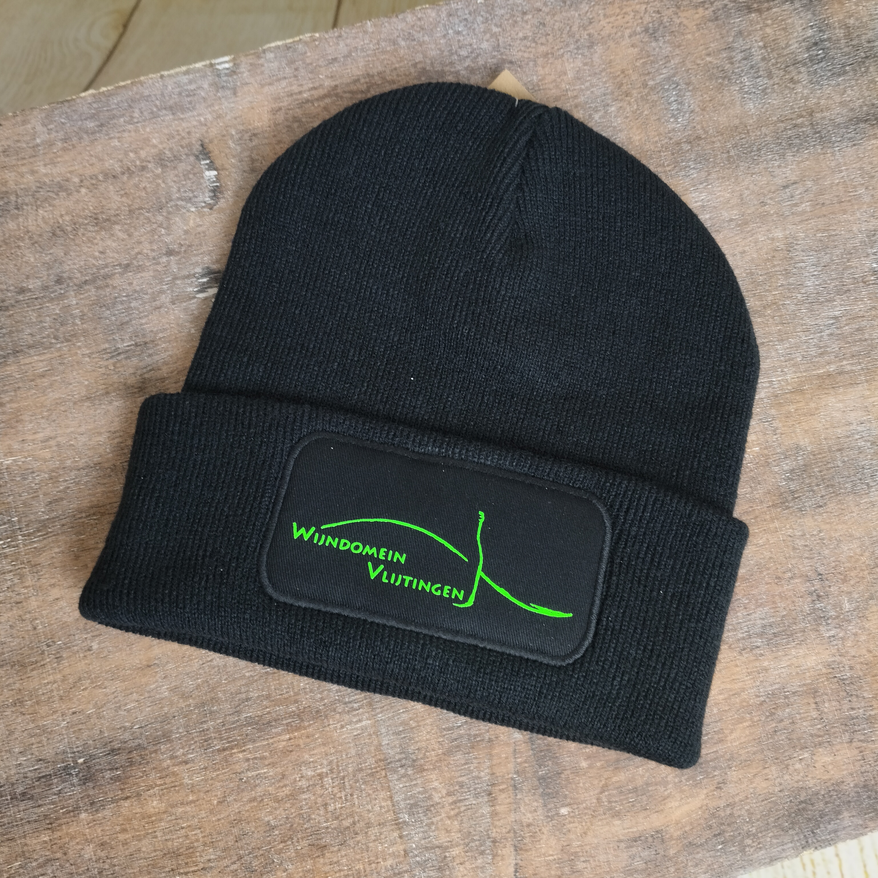 Muts met logo