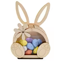 Houten paashaasje met chocolade eitjes