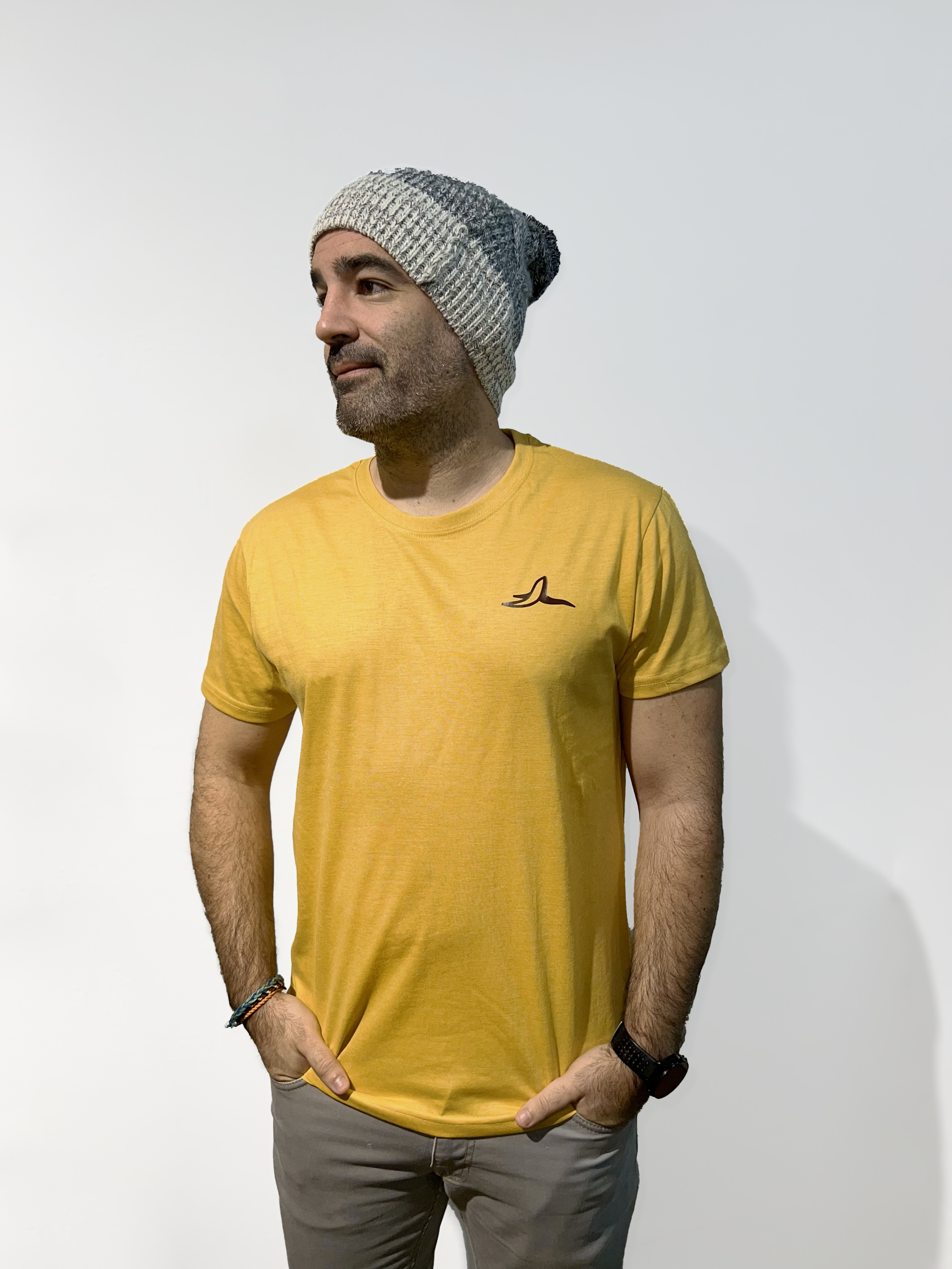 Camiseta Amarilla Básica