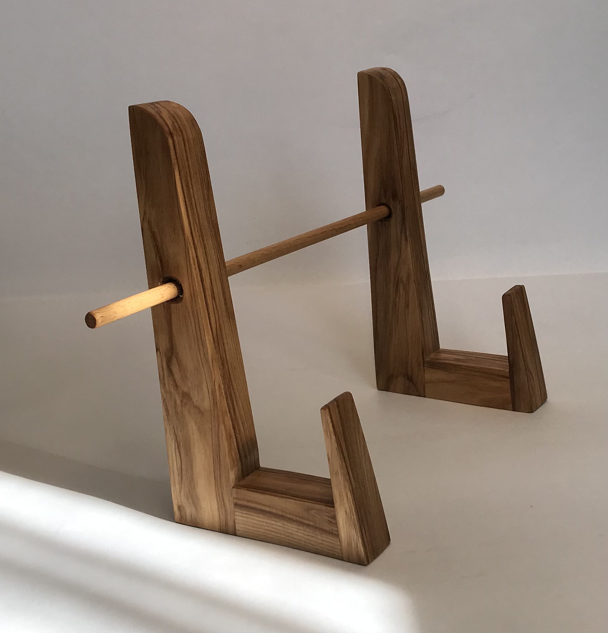 Stovelis pjaustymo lentelei