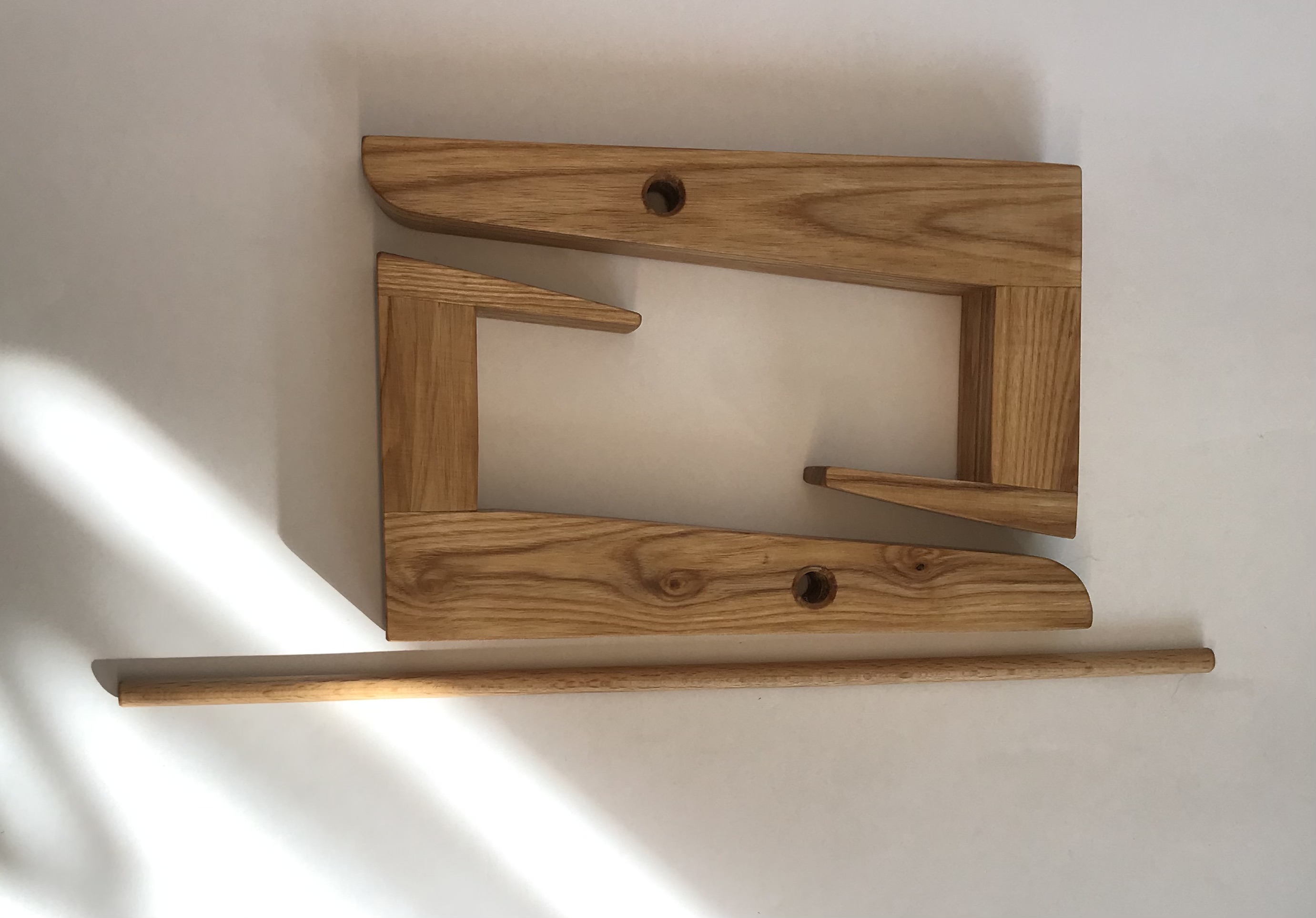 Stovelis pjaustymo lentelei