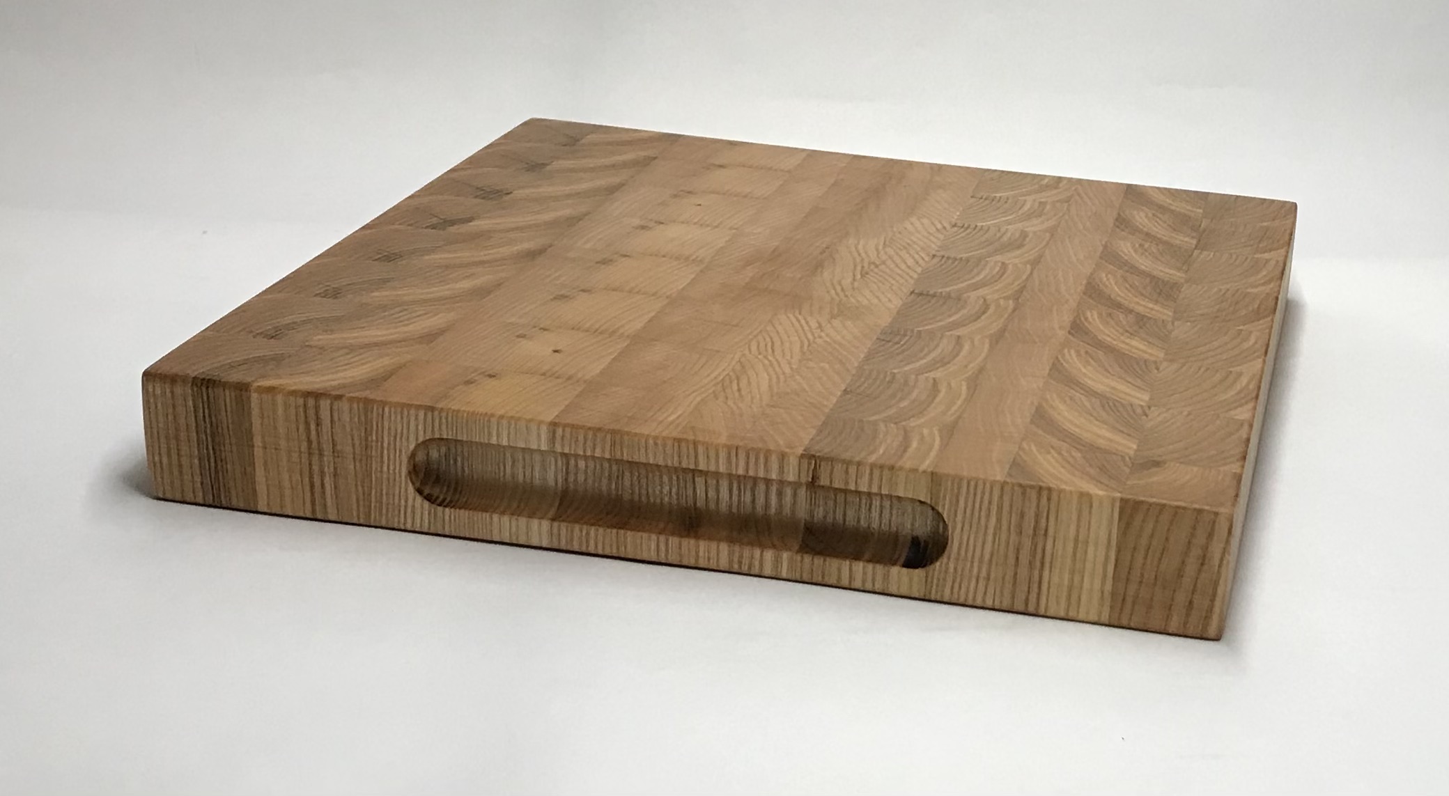 Pjaustymo lentelė, uosis/ cutting board, ash tree 28,5x28x3,5 cm