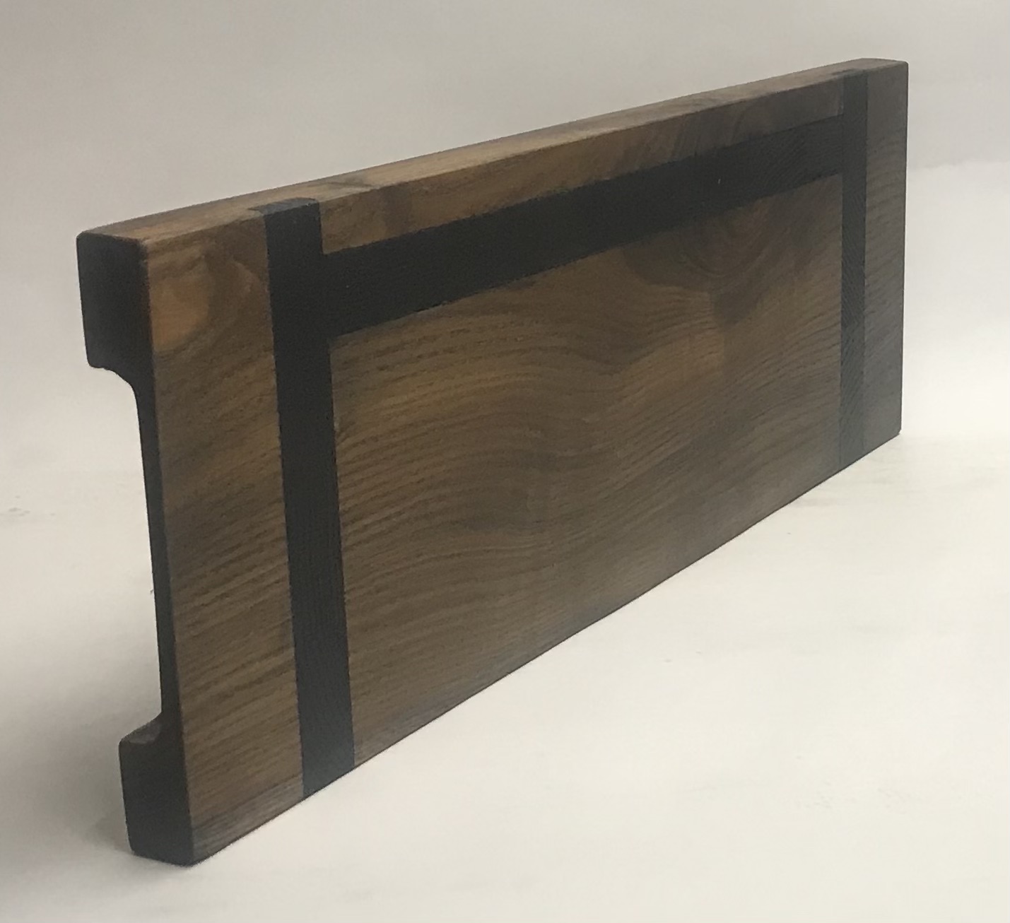 Pjaustymo-serviravimo lentelė, uosis/ąžuolas (tamsintas)/ cutting-serving board, ash tree/oak (darkened) 41,5x14x2 cm