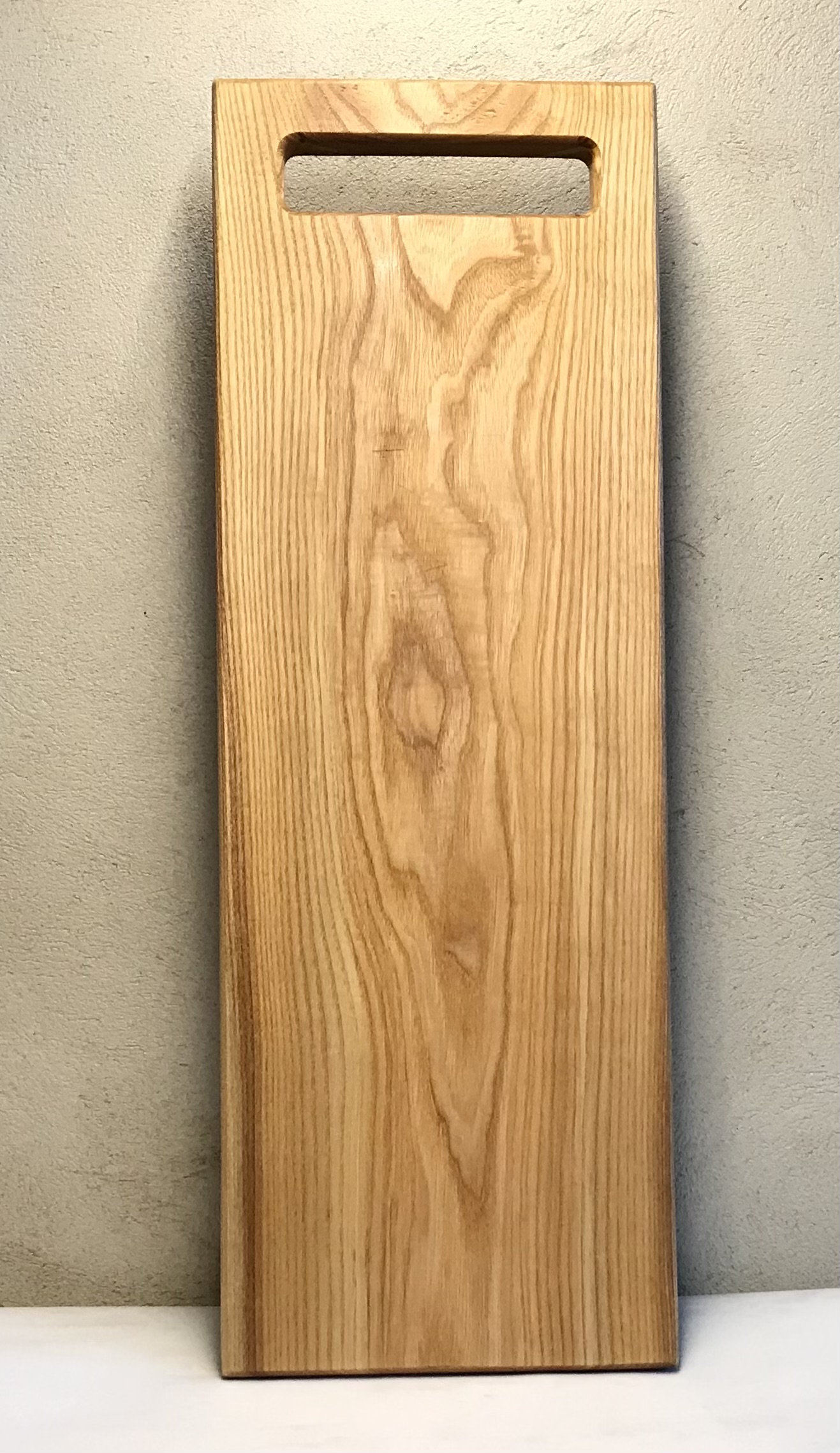 Pjaustymo-serviravimo lentelė, uosis/ cutting-serving board, ash tree 58x20x2 cm