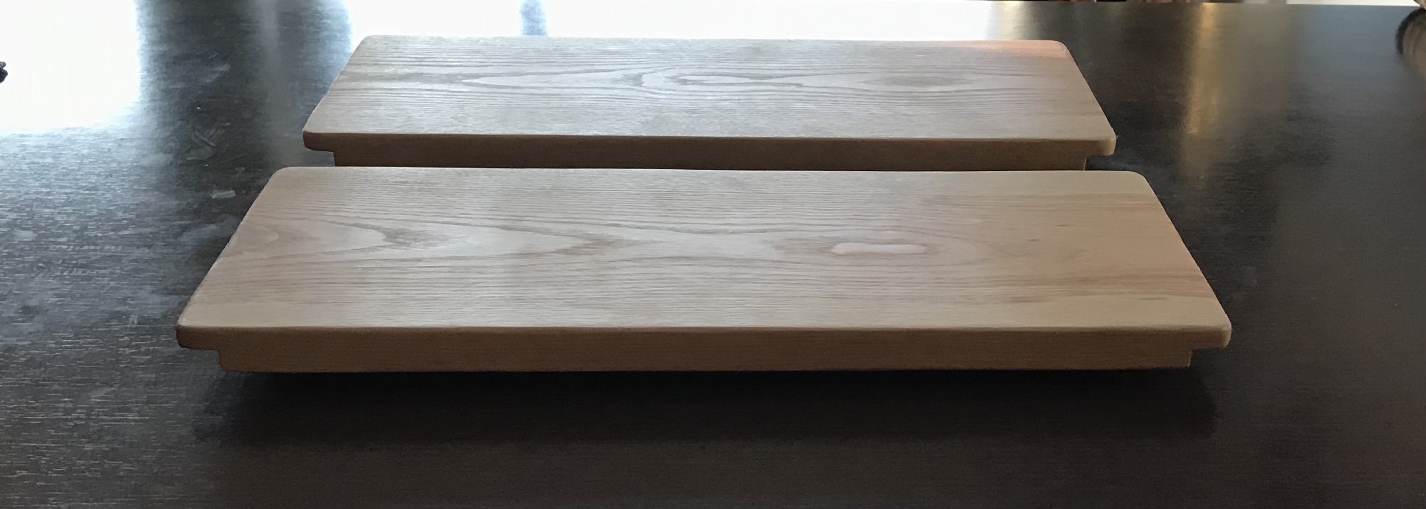 Pjaustymo lentelė, uosis (2 vnt)/ cutting board, ash tree (2 pcs) 43x18x2 cm