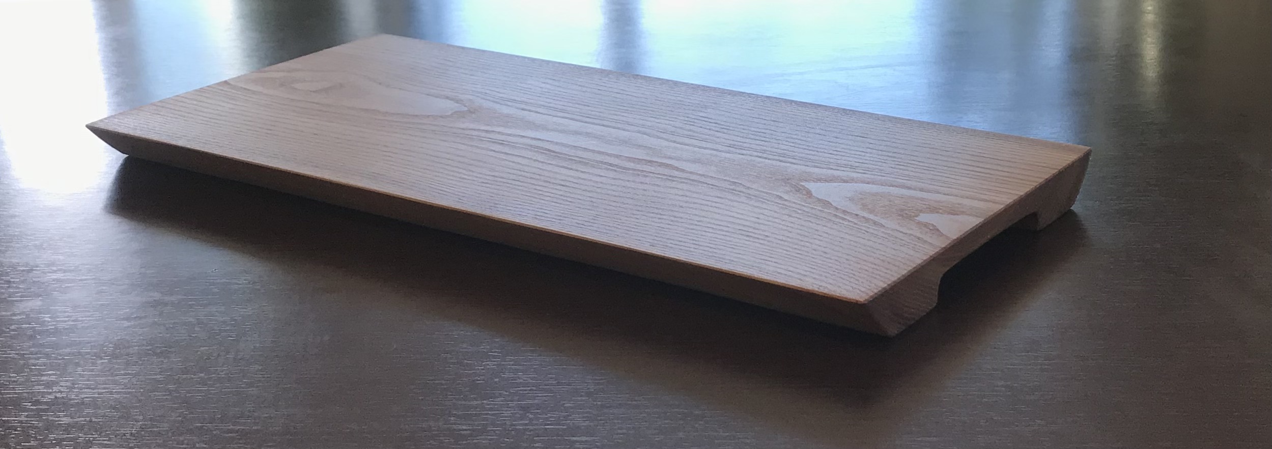 Pjaustymo-serviravimo lentelė, uosis/ cutting-seving board, ash tree 43,5x19,5x2 cm