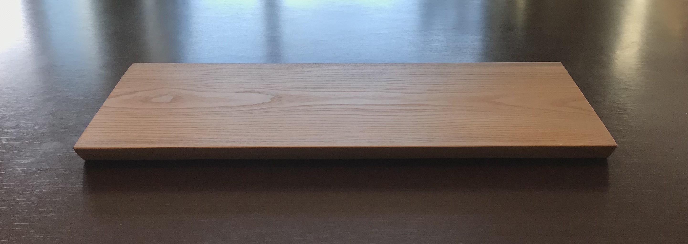 Pjaustymo-serviravimo lentelė, uosis/ cutting-seving board, ash tree 43,5x19,5x2 cm