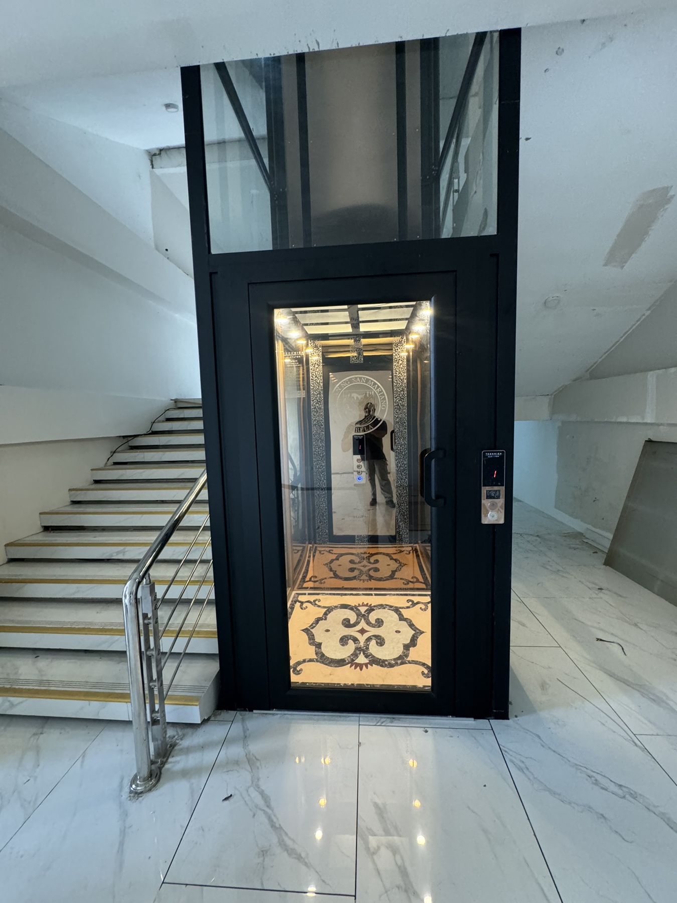 Hydraulic Home Elevator