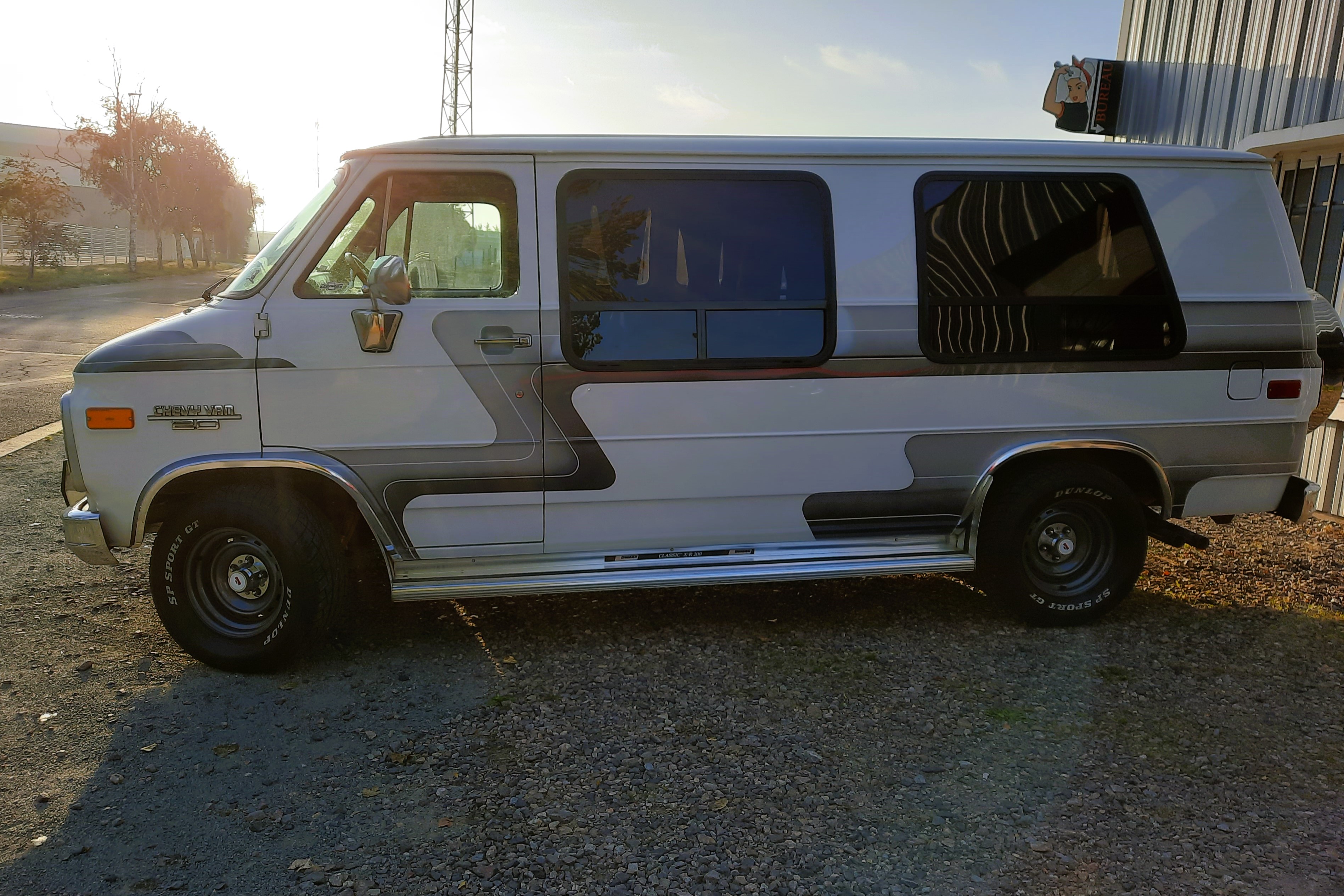 Chevrolet G20, V8 350 ci, boîte automatique - 1987